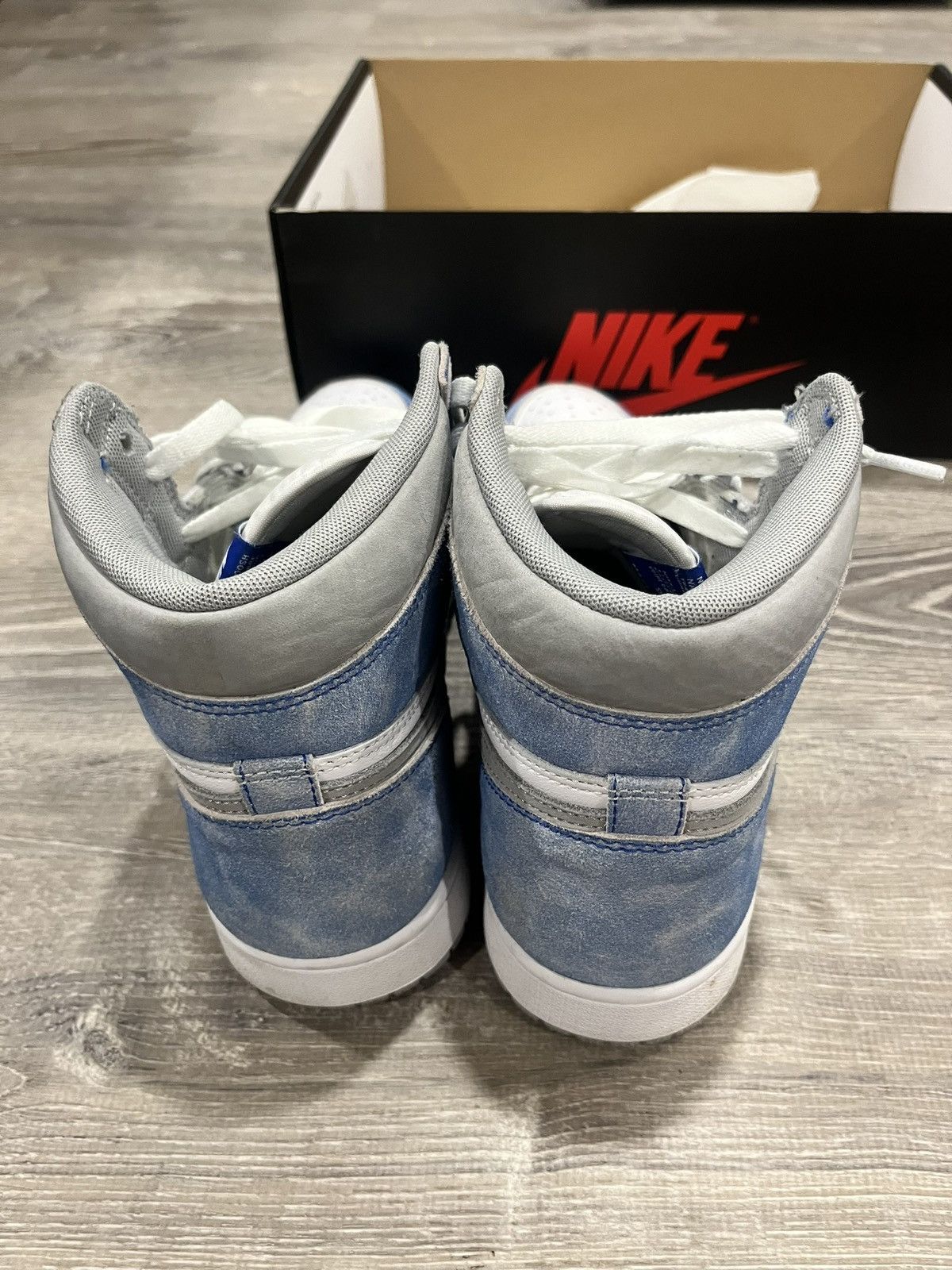 Jordan Brand Jordan 1 Hyper Royal Size US 10 / EU 43 - 2 Thumbnail