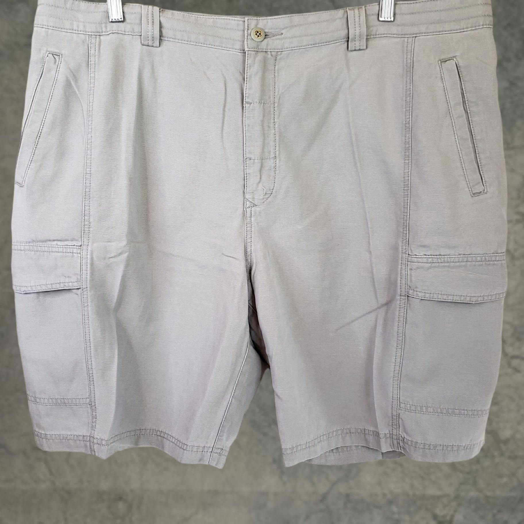 Tommy Bahama Tommy Bahama Cargo Shorts Mens 42 Gray Washed Relax Casual Beach | Cargo Pocket | Flat Front | 9in Inseam | Light Wash | Regular Size 42 Mens Size US 42 / EU 58 - 1 Thumbnail