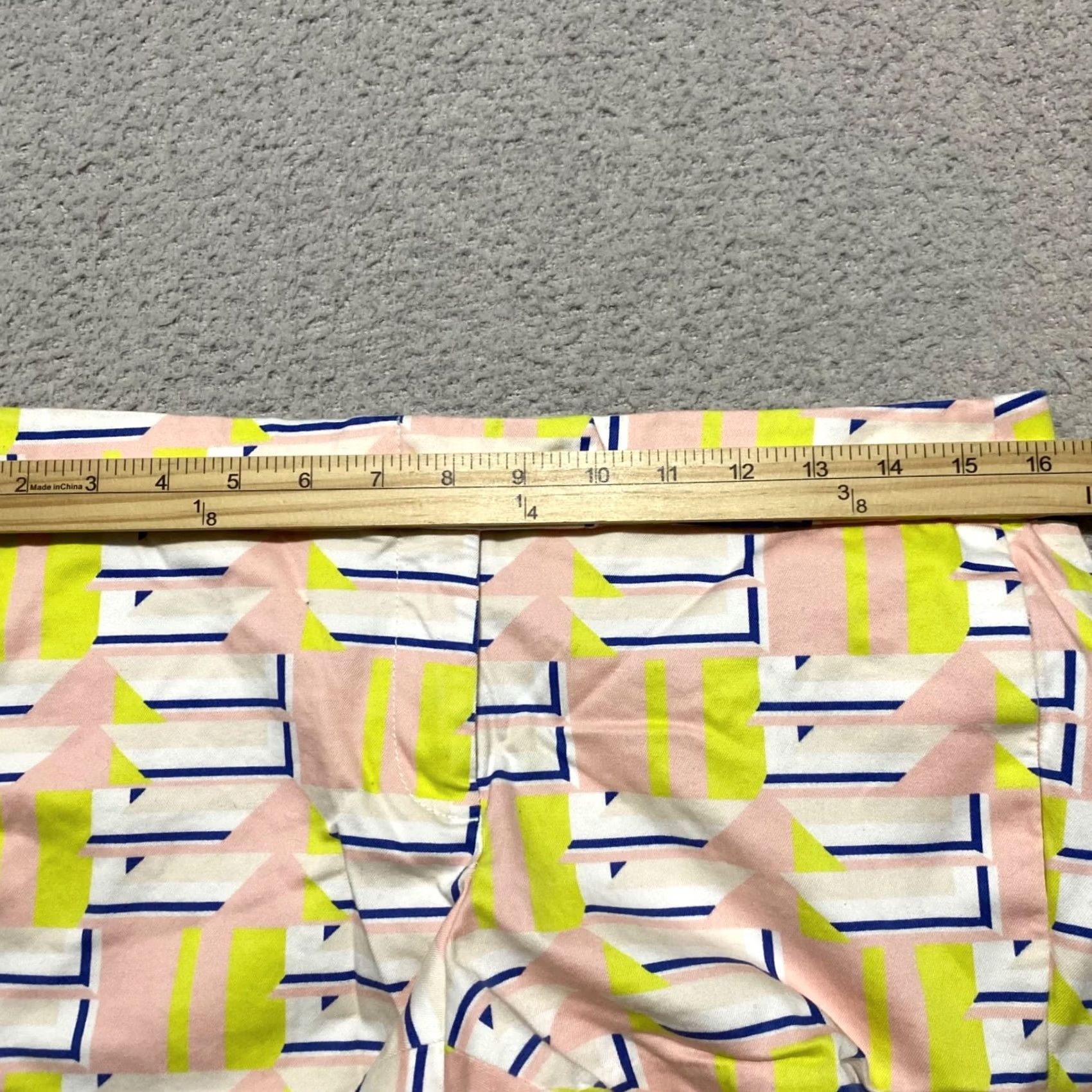 J.Crew J.CREW Multicolor Geometric Chino Shorts Womens 6 Inseam 3" Pockets Stretch Comfortable Caprise Travel Casual Summer Women Size 28" / US 6 / IT 42 - 7 Thumbnail