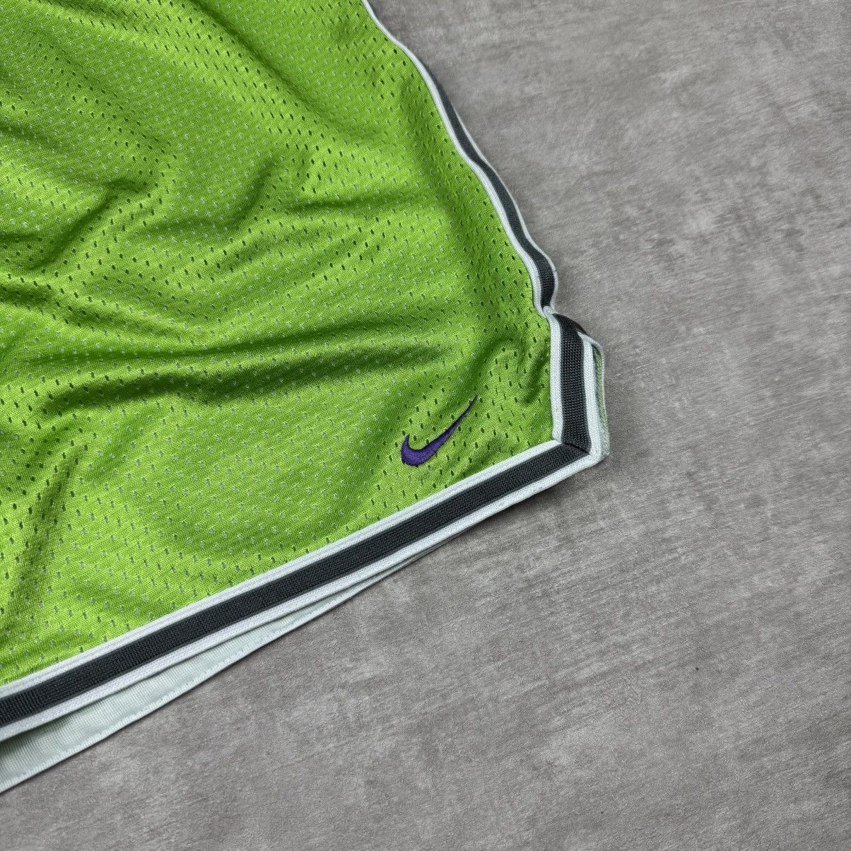 Nike Vintage Nike Shorts Size US 31 - 2 Thumbnail