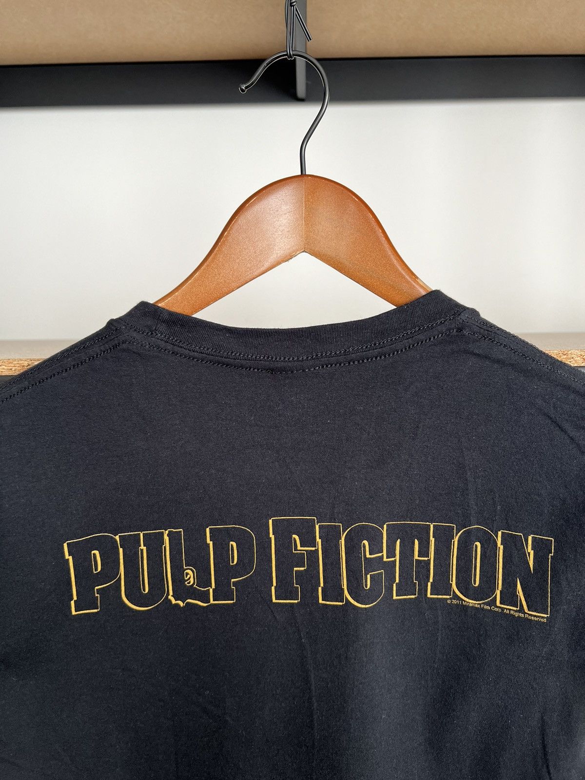 Vintage Vintage 2011 Pulp Fiction Bad Mother Fucker Movie T-shirt Size US S / EU 44-46 / 1 - 13 Thumbnail
