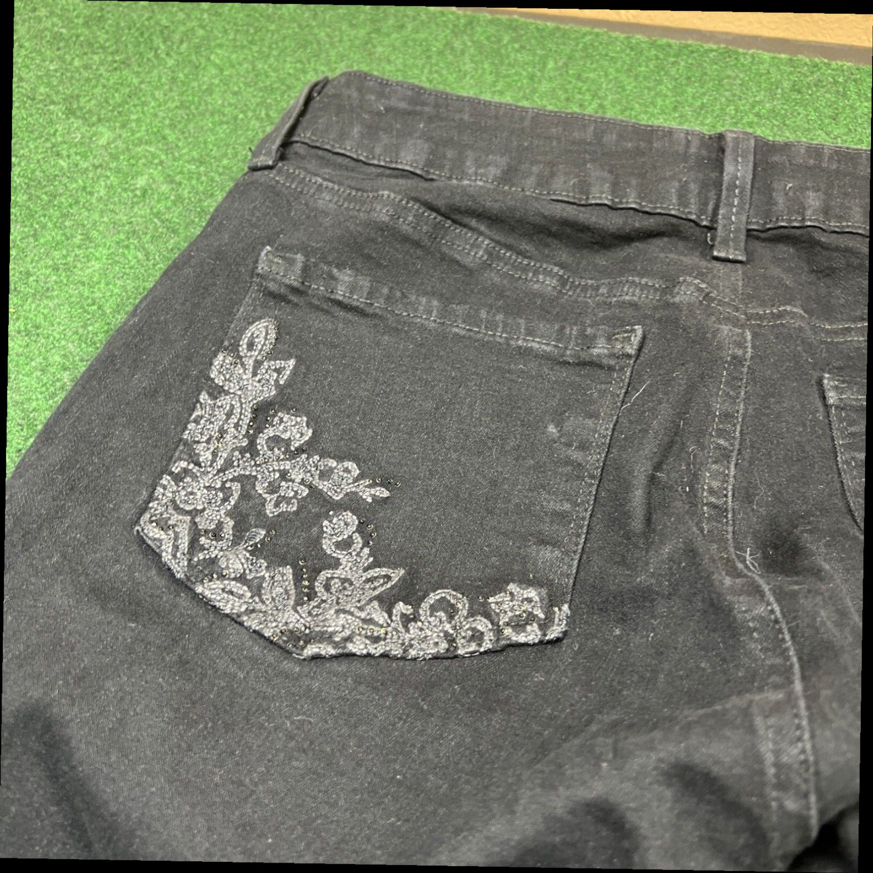 NYDJ NYDJ NOT YOUR DAUGHTERS JEANS STRAIGHT JEANS SIZE 8p 28x28 Black Flowers Pockets Size 28" / US 6 / IT 42 - 5 Thumbnail