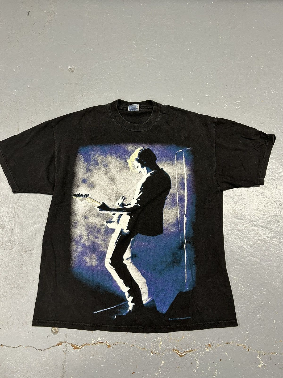 Band Tees × Vintage CRazy Vintage 1995 Essential Black Bryan Adams Band T-Shirt Size US XL / EU 56 / 4 - 1 Thumbnail