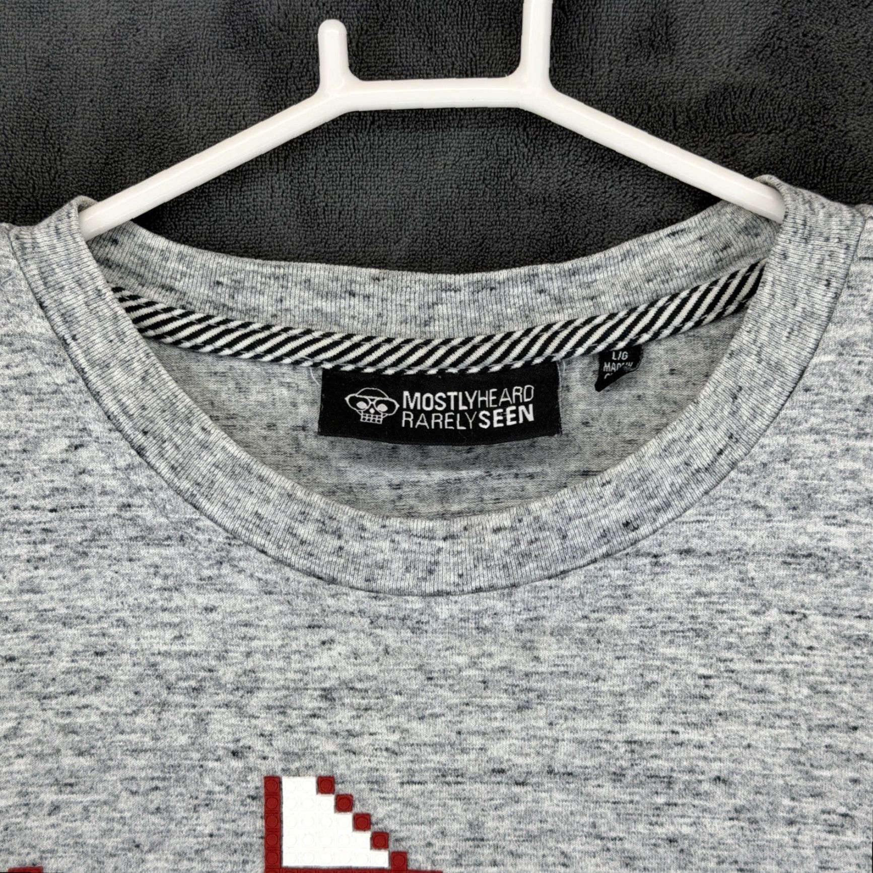 Mostly Heard Rarely Seen Mostly Heard Rarely Seen Mens T-Shirt Graphic Print Pixel Sneaker Grey Large Size US L / EU 52-54 / 3 - 7 Thumbnail