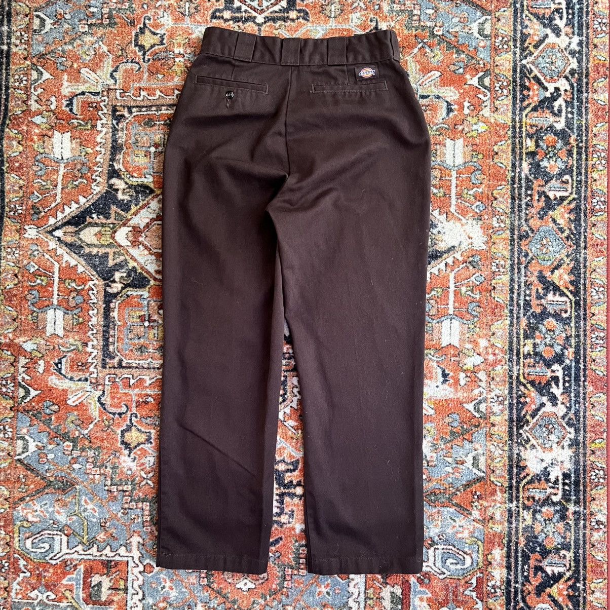 Dickies Classic brown dickies women’s size 4 timeless staple! Size 27" / US 4 / IT 40 - 2 Thumbnail