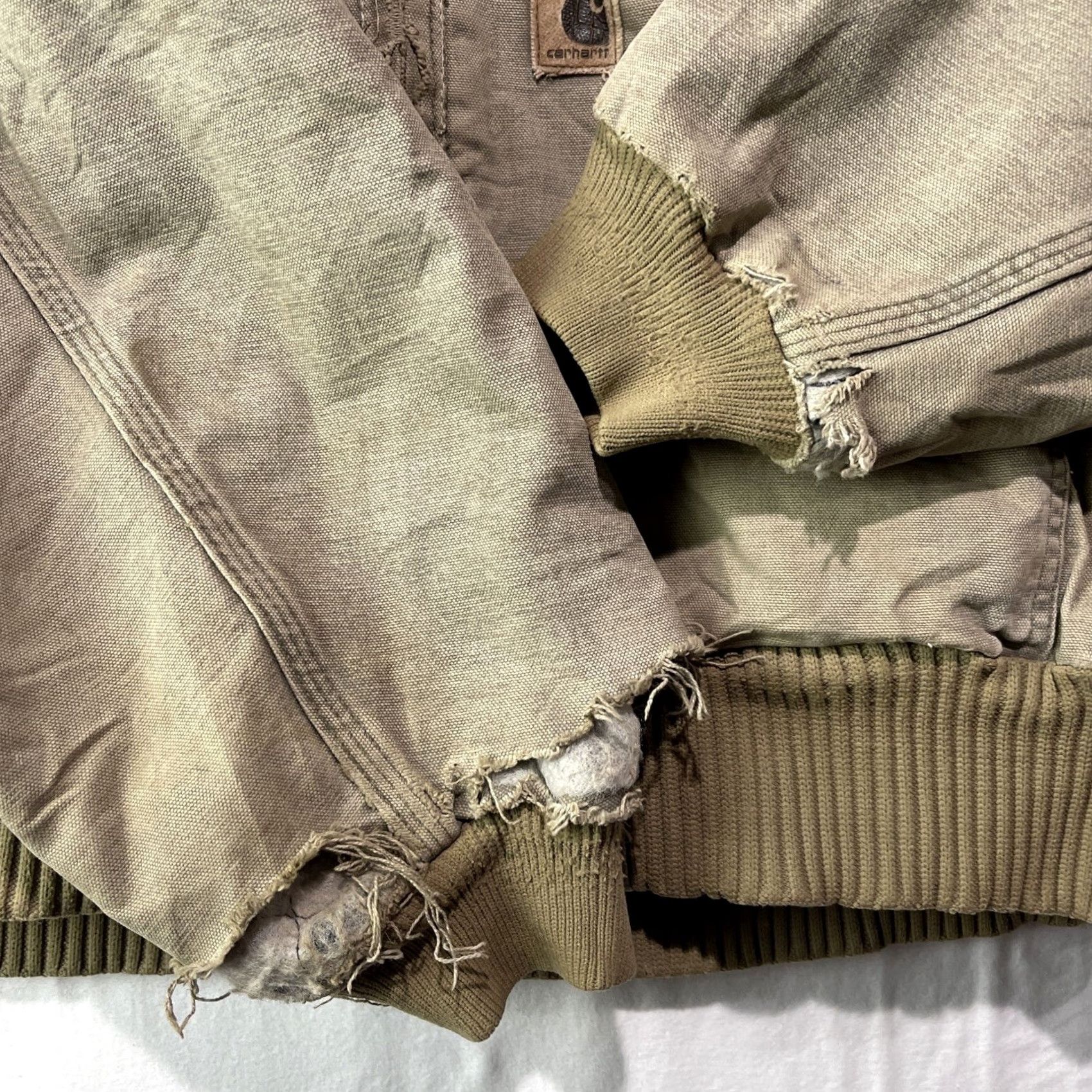 Carhartt VINTAGE Carhartt Jacket Mens 2XL Hooded J130 DES Quilted Heavy Distressed Workwear Jacket Size US XXL / EU 58 / 5 - 4 Thumbnail