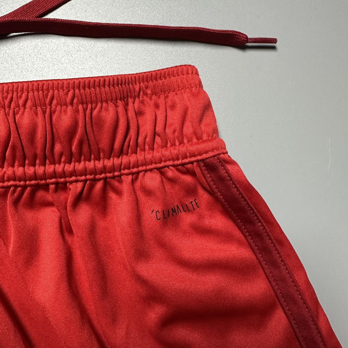 Vintage BELGIUM ADIDAS 2018 WORLD CUP SOCCER HOME SHORTS #10 HAZARD Size US 38 / EU 54 - 9 Thumbnail
