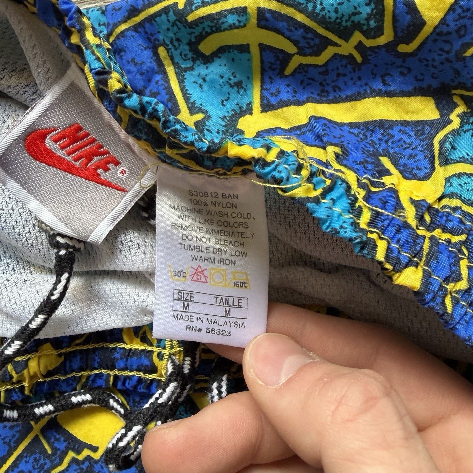 Nike Vintage 90s Nike Nylon Swim Shorts Medium Lined Trunks ACG Size US 32 / EU 48 - 4 Thumbnail