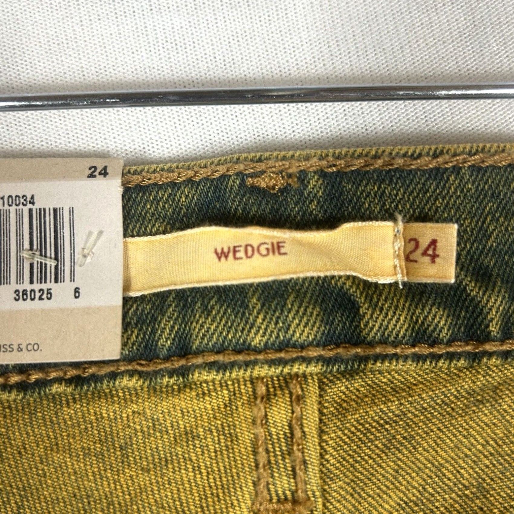 Levi's Levi's Wedgie Icon Jeans Womens 24 Regular Button Fly Denim NWT Irregular Straight 5-Pocket Comfort Stretch Clothing Size 42" / US 20 - 3 Thumbnail