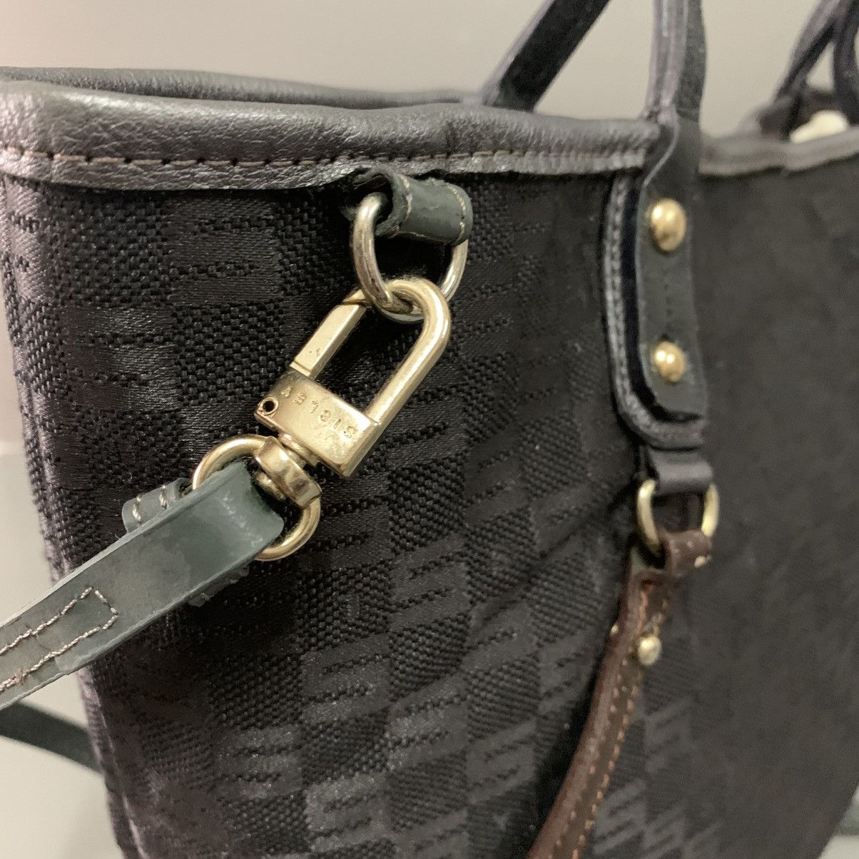 Sisley 💥‼️FAST SALE‼️💥Authentic Sisley Small Tote Bag Size ONE SIZE - 5 Thumbnail