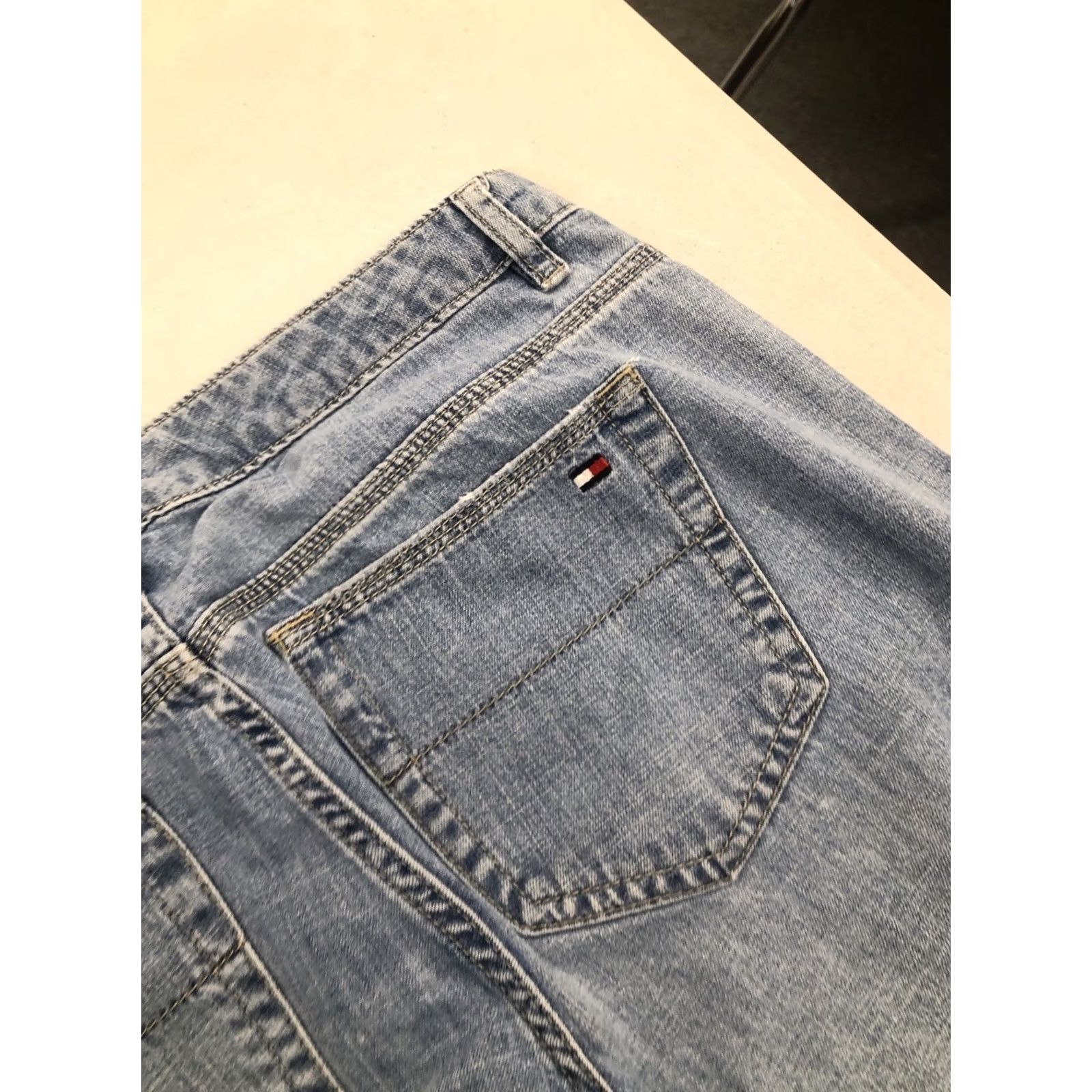 Tommy Hilfiger VINTAGE Tommy Hilfiger Jeans Capri Women 10 Blue 100% Cotton Logo 90s Retro Hipster Mids Rise 25in Inseam 32in Waist 25in 5-Pocket Denim Slim? Size 32" / US 10 / IT 46 - 2 Thumbnail