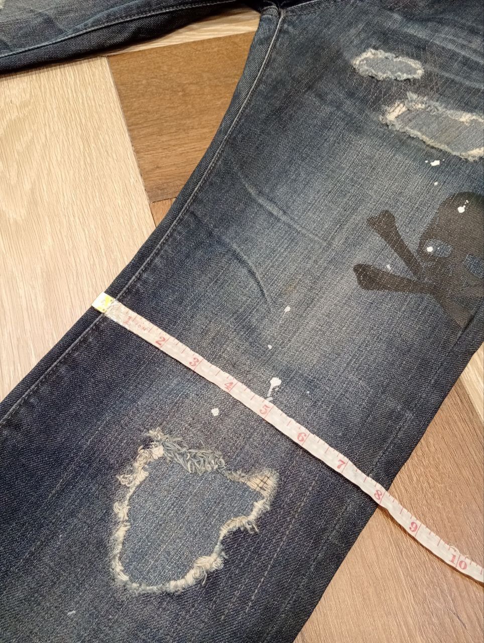 semanticdesign SEMANTIC DESIGN x ROEN SKULLS DISTRESSED DENIM Size US 35 - 21 Thumbnail