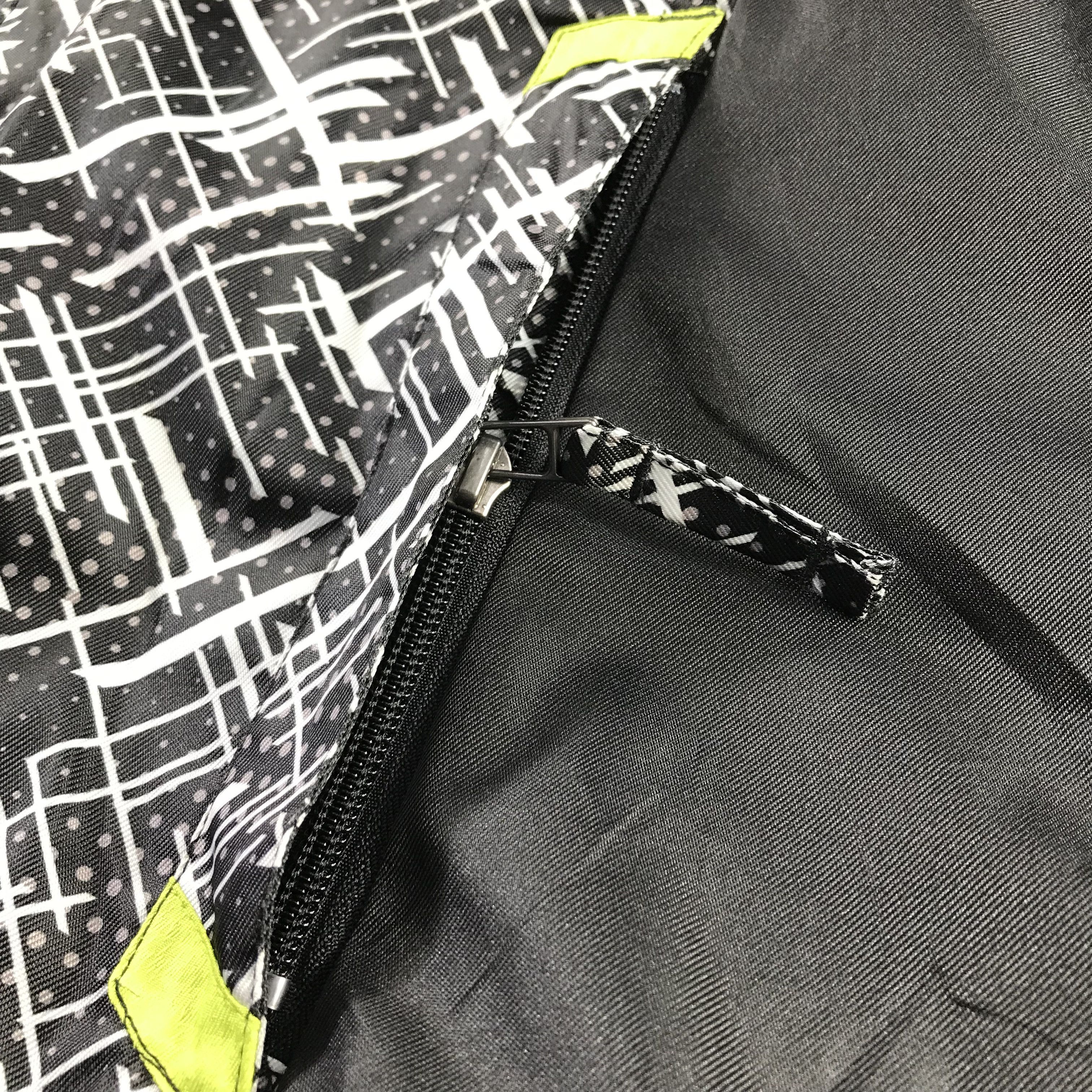 Japanese Brand Japanese Brand Windbreaker Hooded Full-Zip Snowboard Jacket Size US L / EU 52-54 / 3 - 6 Thumbnail
