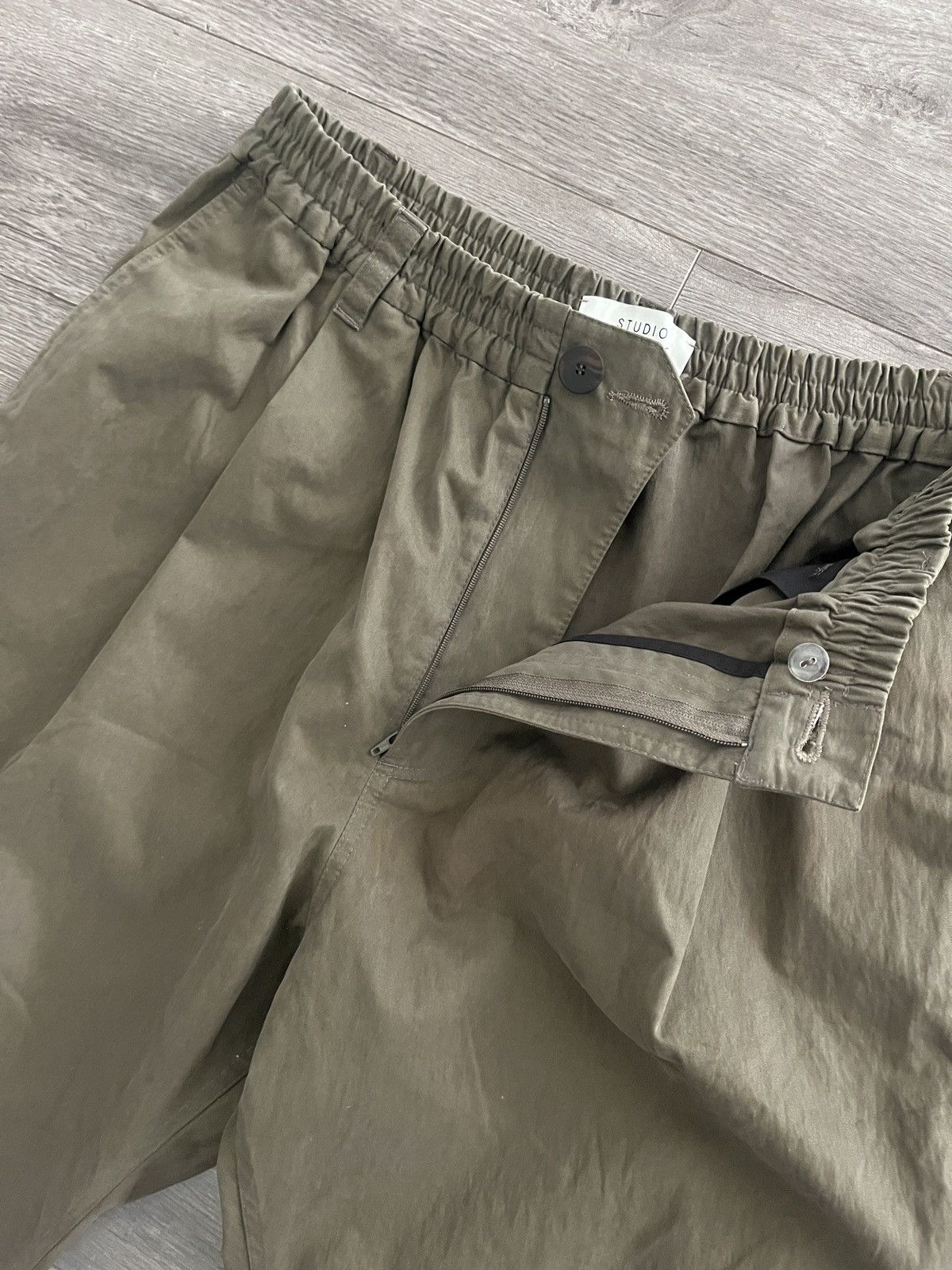 Premium Cotton Pants Army Green Cargo Pocket, Men's (Size 32) — image 2 of 6