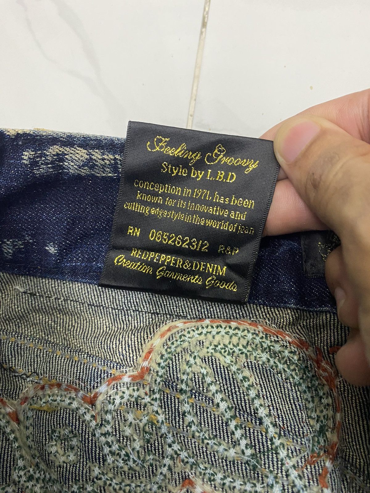 Ed Hardy × Japanese Brand FLARE RED PEPPER DISTRESS DENIM JEANS RARE DESIGN Size 27" / US 4 / IT 40 - 13 Thumbnail