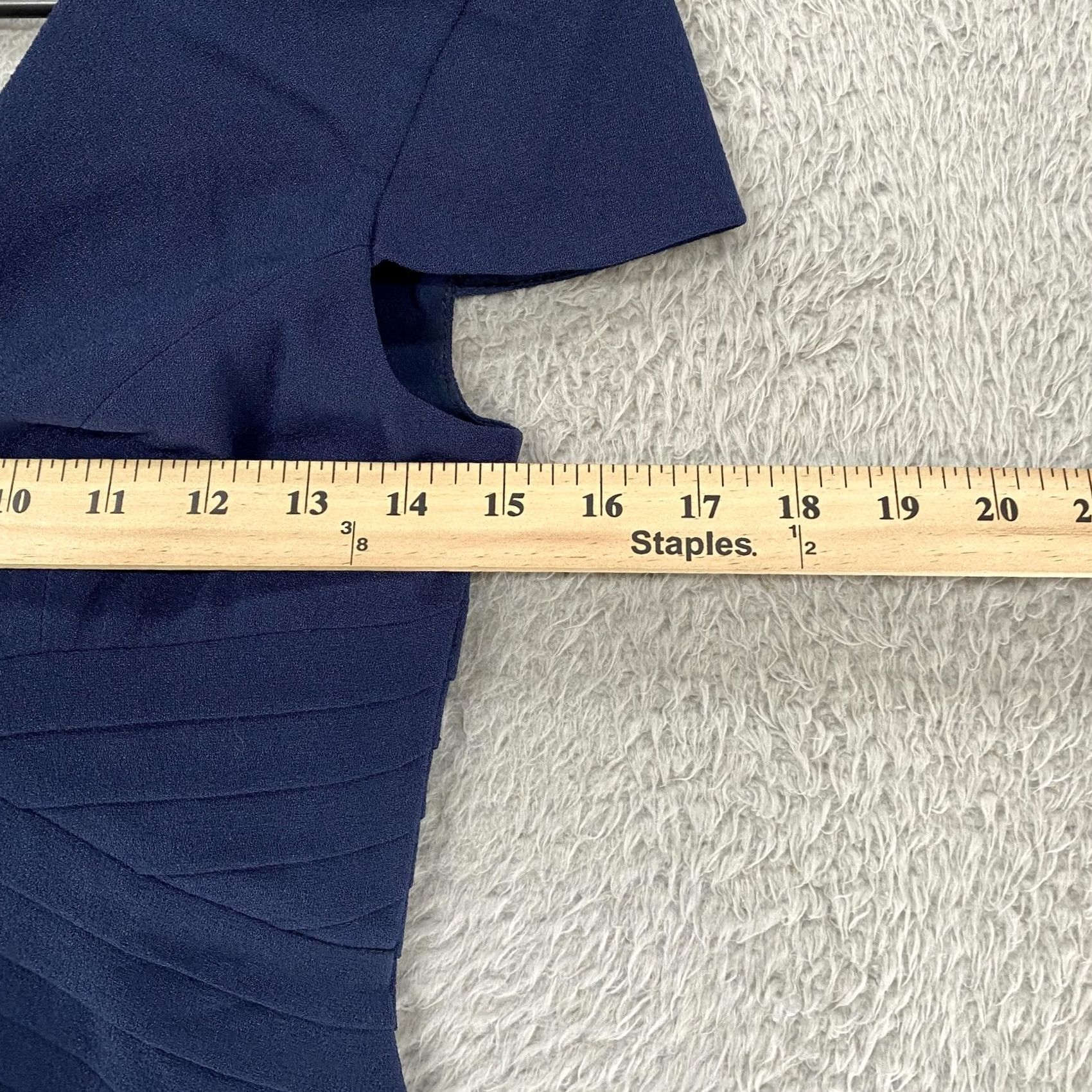 Dress the Population VINTAGE Dress The Population Dolores Dress Womens XS Navy Sheath Pleated V Neck Party Size XS / US 0-2 / IT 36-38 - 6 Thumbnail