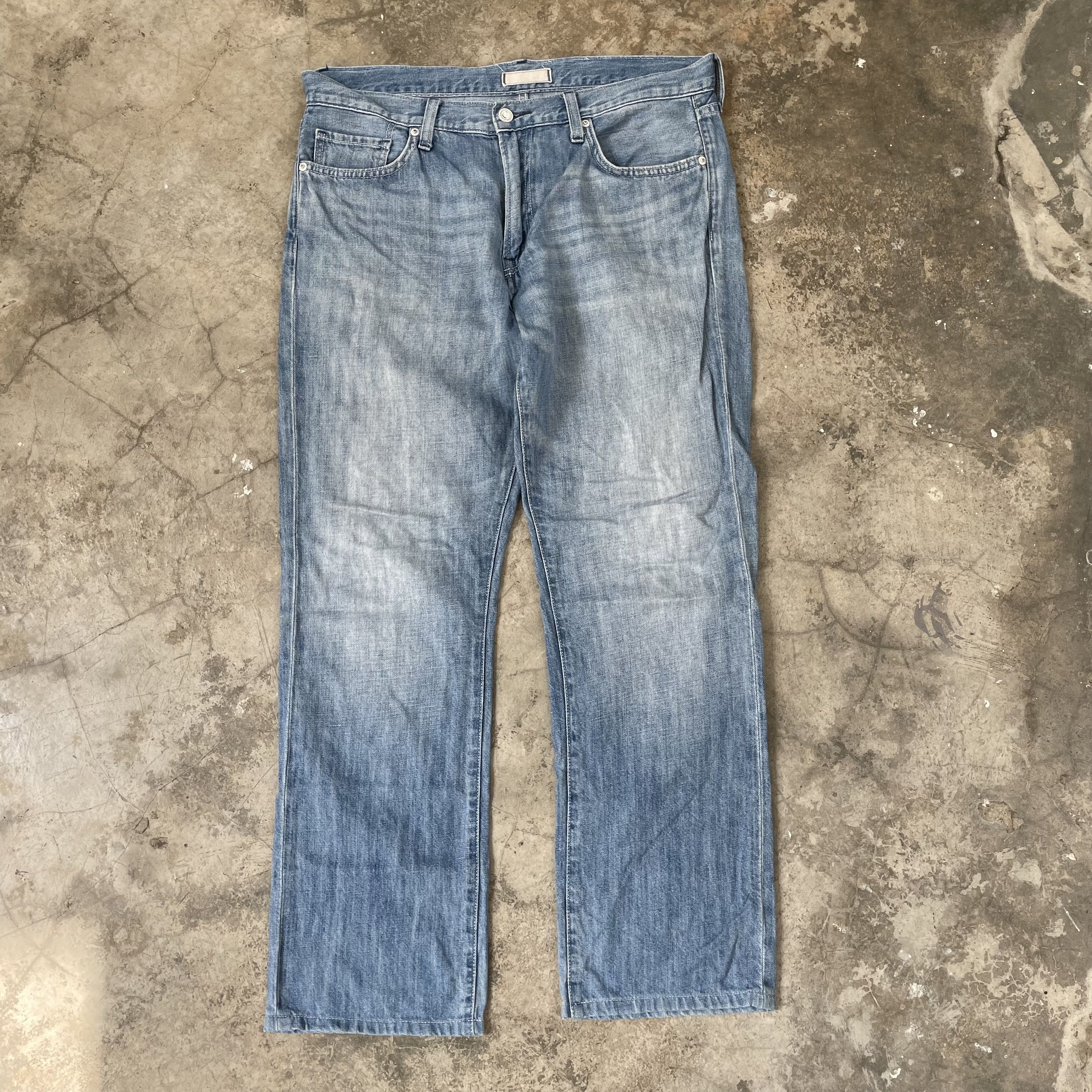 Japanese Brand × Uniqlo ⭐️SALE⭐️[36] UNIQLO JEANS UJ BLUE DENIM JAPAN Size US 36 / EU 52 - 1 Thumbnail