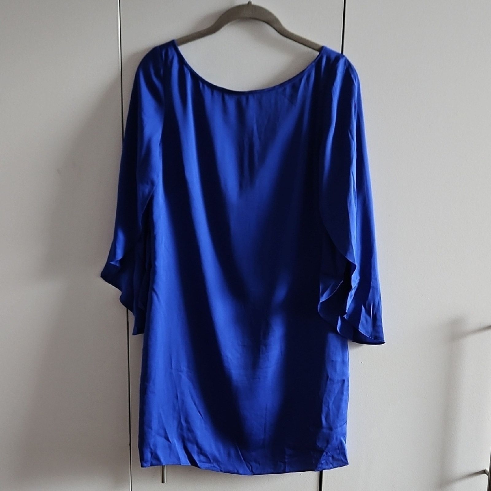 MILLY Elegant Blue Milly Size 4 Silk Dress with Flowy Sleeves Size S / US 4 / IT 40 - 1 Thumbnail