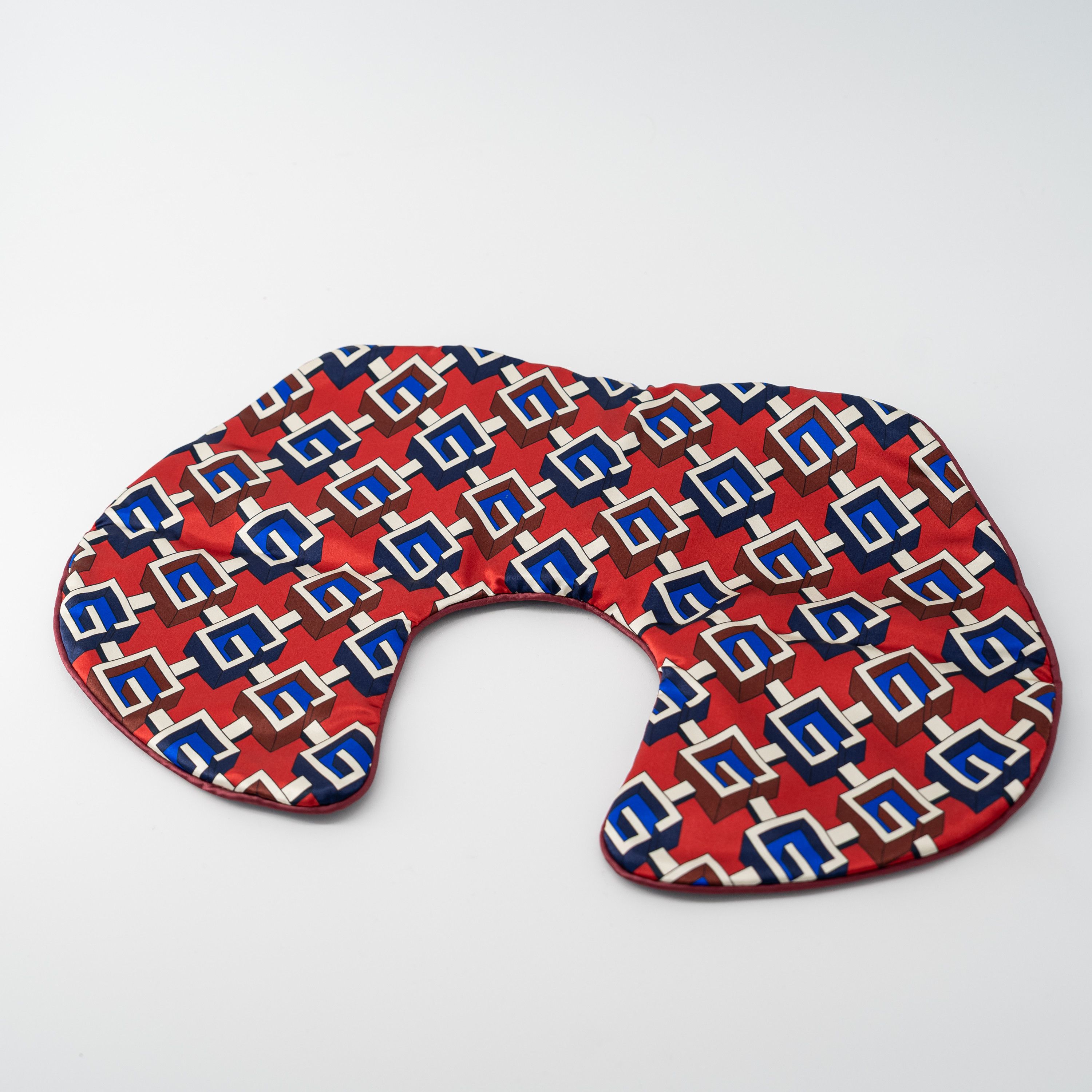 Gucci Gucci Travel Inflatable Neck Pillow Geometric G Red Blue Size ONE SIZE - 1 Thumbnail