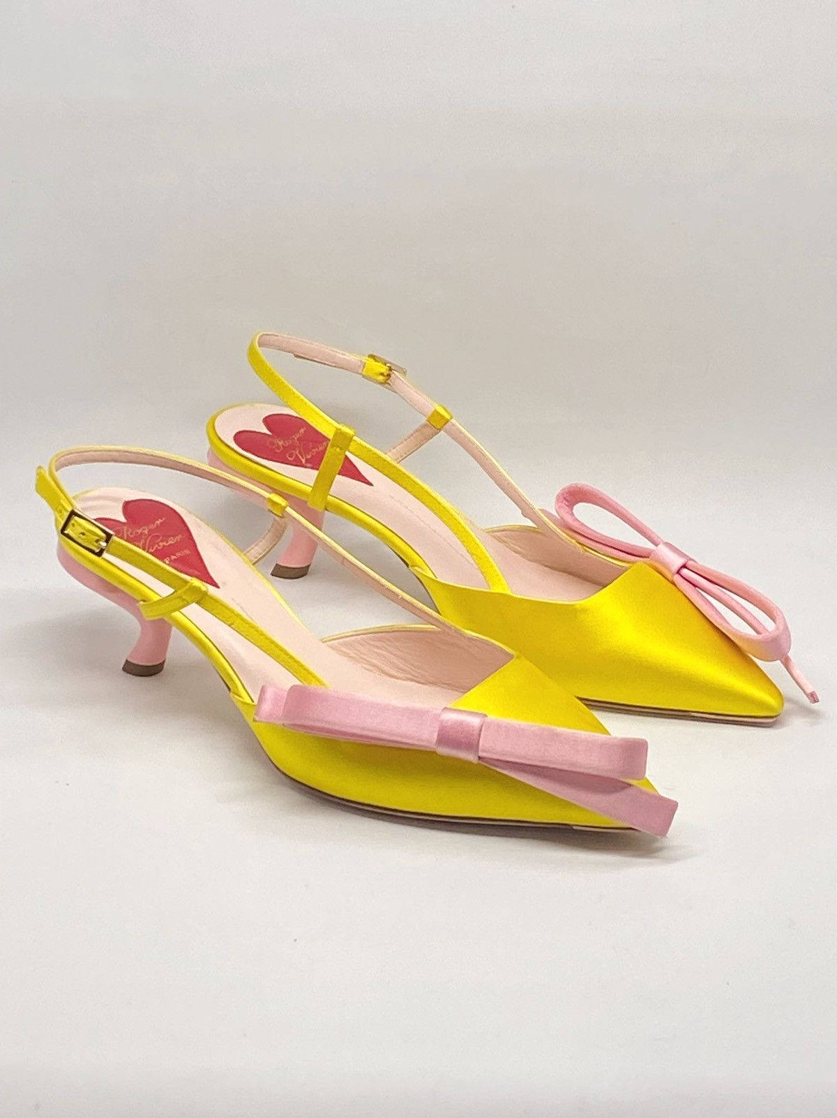 Roger Vivier Roger Vivier 55mm Virgule Bow satin pumps size 36.5 Size US 6.5 / IT 36.5 - 3 Thumbnail