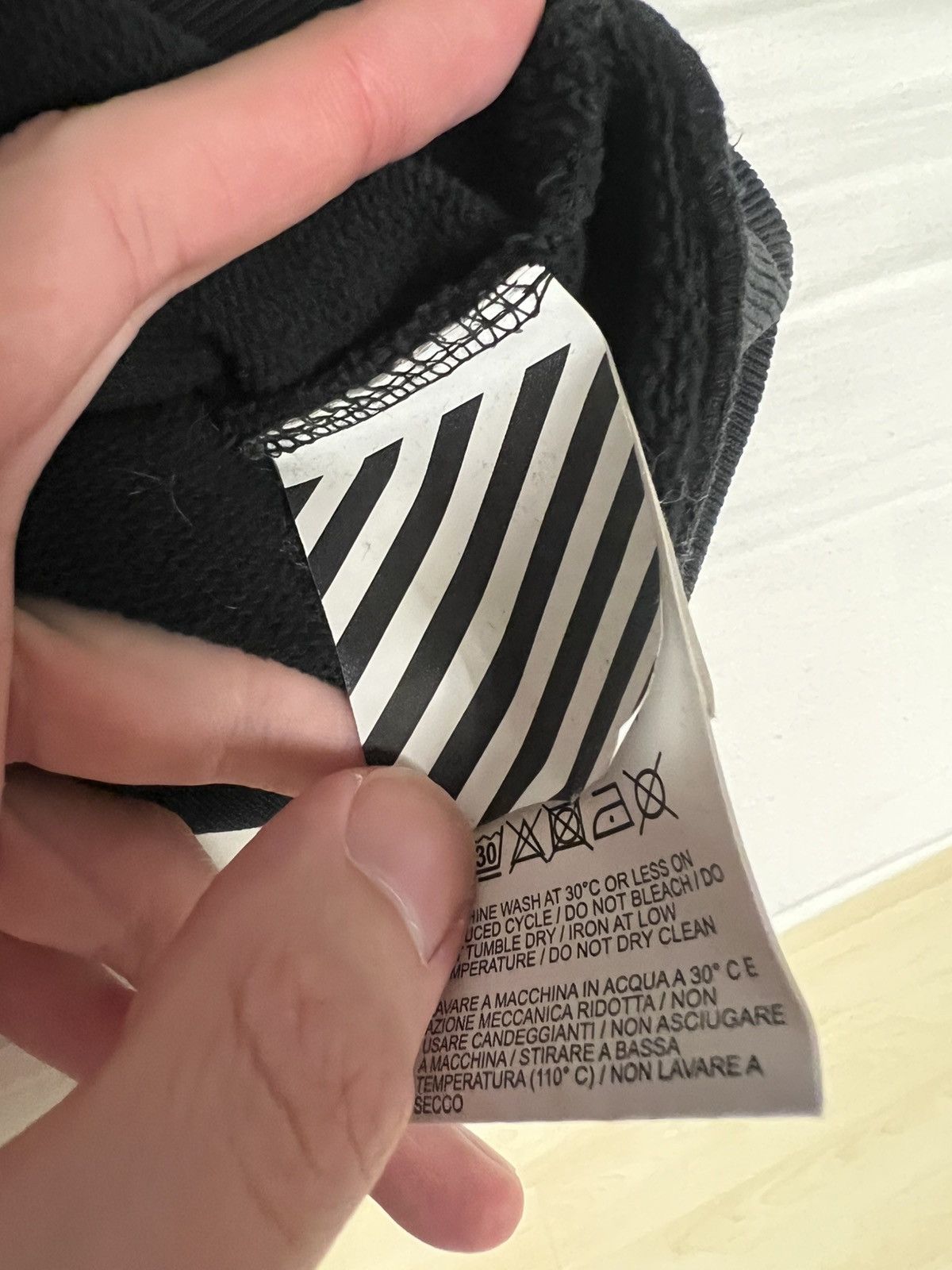 Off-White Off White Abstract Arrows Hoodie Size US L / EU 52-54 / 3 - 6 Thumbnail
