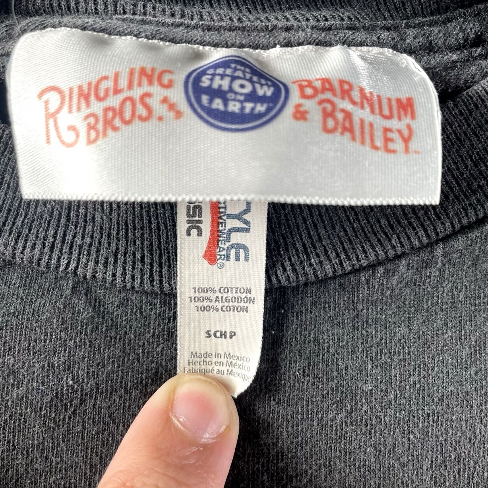 Bailey 44 Ringling Bros Shirt Men S Barnum & Bailey Circus Tiger Out Of This World Shirt Mens S Black Circus & Carnival 90s Theme Boys? Size US S / EU 44-46 / 1 - 2 Thumbnail