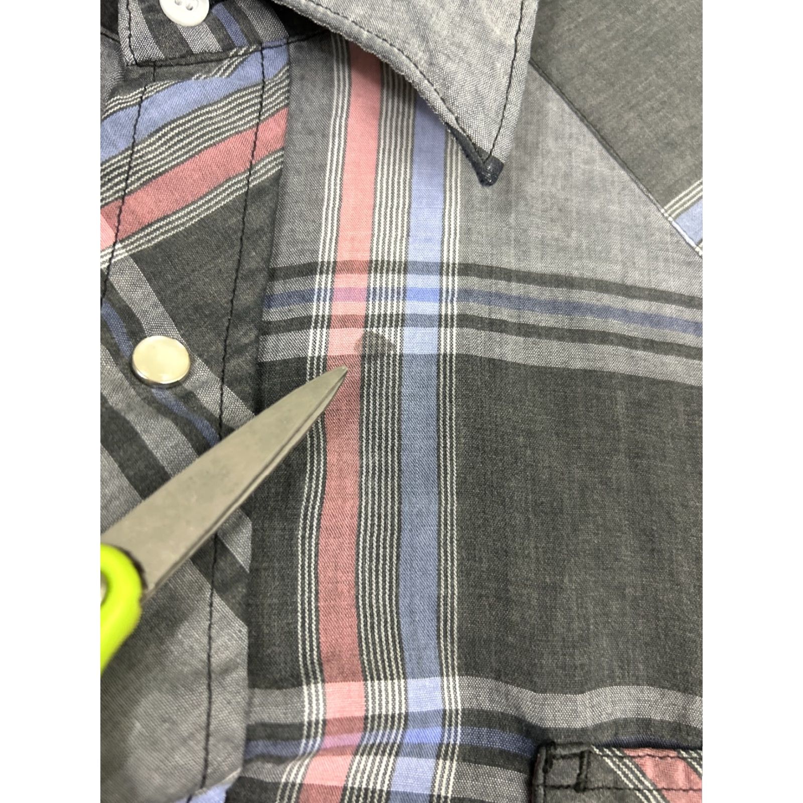 Vintage VINTAGE American Hero Pearl Snap Shirt Gray Plaid Western Size XL Men Size US XL / EU 56 / 4 - 7 Thumbnail