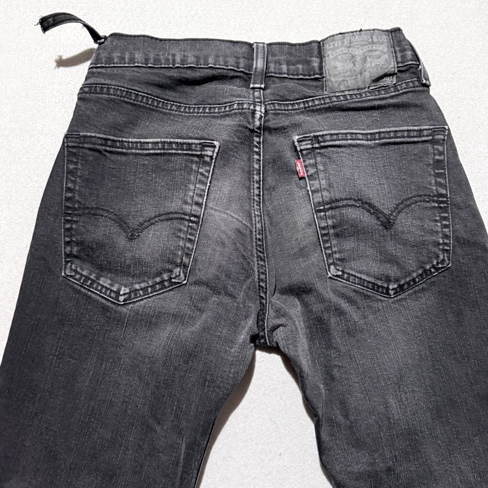 Levi's Levi's 514 Jeans Men Slim Mid 30x30 Black Distressed Straight Denim Jeans Size US 30 / EU 46 - 4 Thumbnail