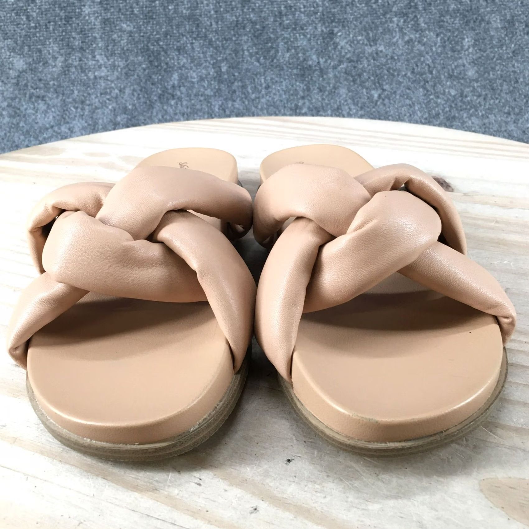Vintage Universal Thread Sandals Womens 6 Cosette Padded Slide Beige Faux Leather Open Shoe Mens? Size US 6 / IT 36 - 4 Thumbnail
