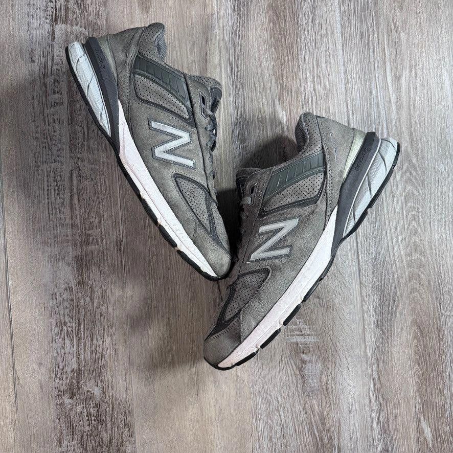 New Balance NEW BALANCE • 990 V5 "MiUSA Grey White" (13M) Size US 13 / EU 46 - 11 Thumbnail