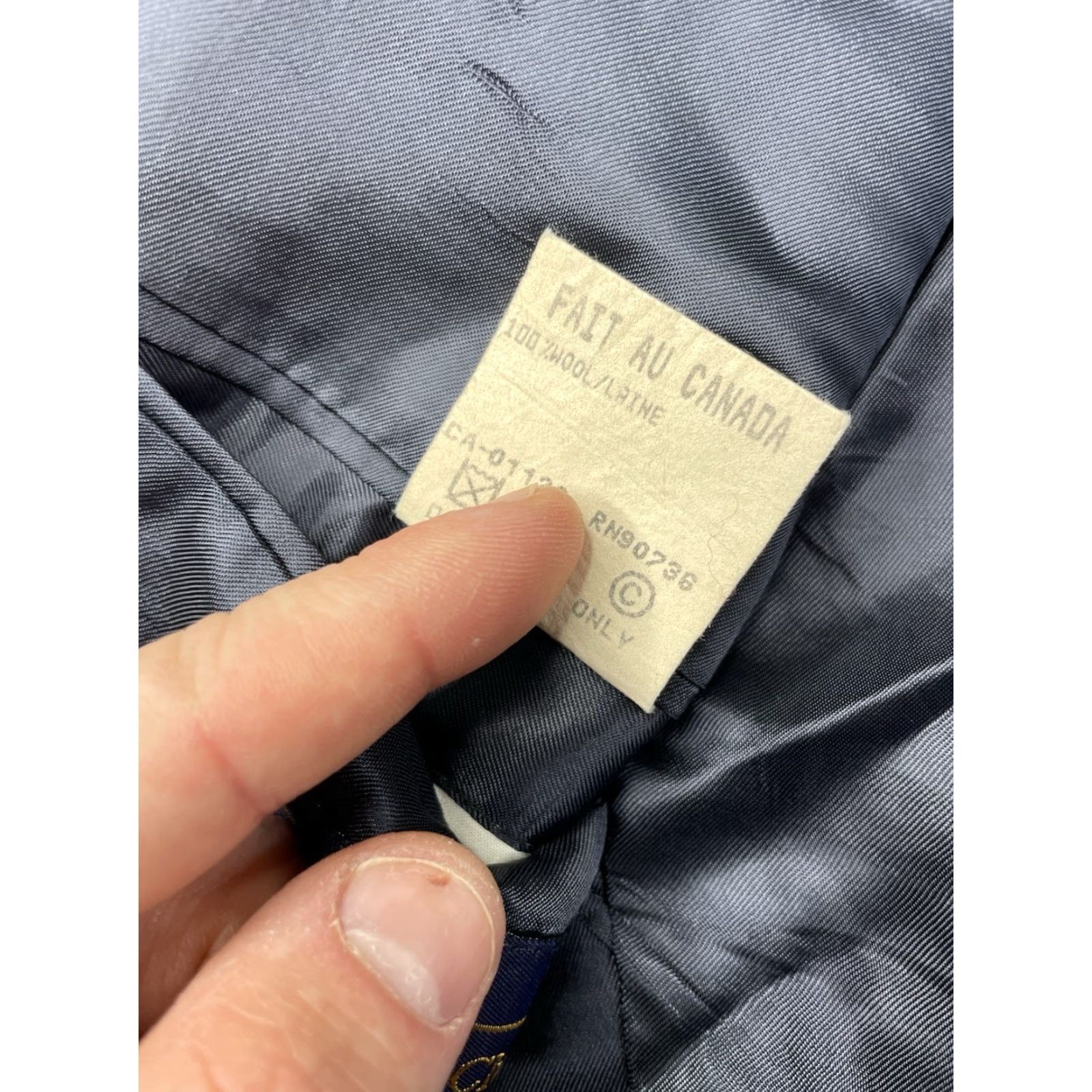 Ralph Lauren VTG Ralph Lauren Blazer Men 44R Wool Navy Blue Notch Lapel University Club Gold Buttons Single-Breasted Four-Button Front Button Style 2-Button Jacket Size US XXL / EU 58 / 5 - 5 Thumbnail