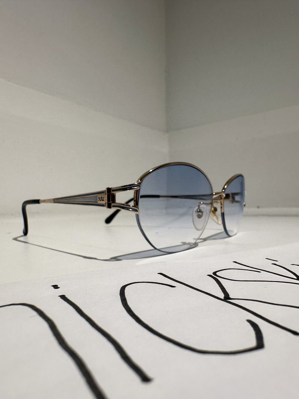 Vintages Glasses