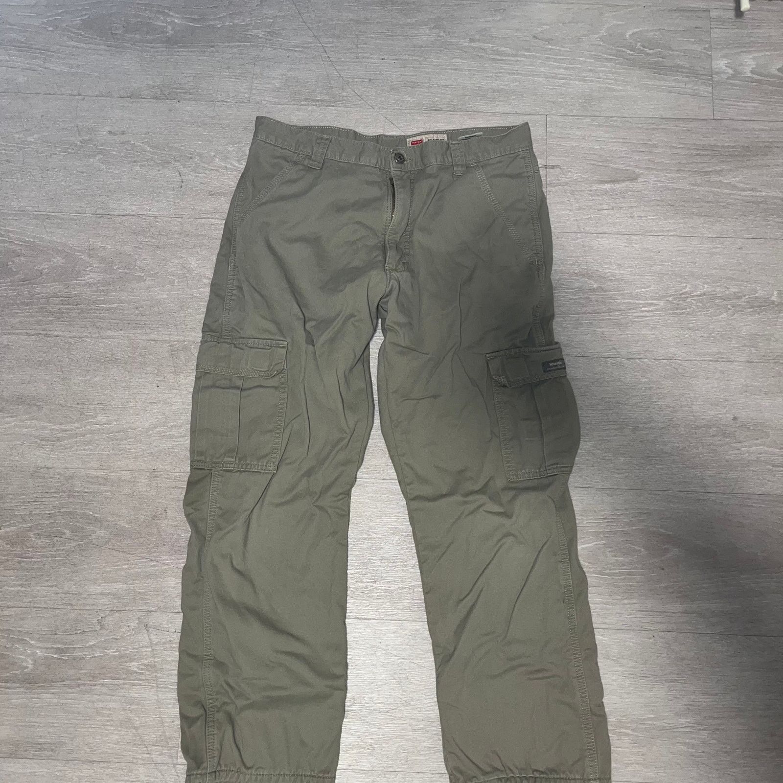 Wrangler Lined Wrangler Relaxed Fit Cargo Utility Pants Size US 32 / EU 48 - 1 Thumbnail