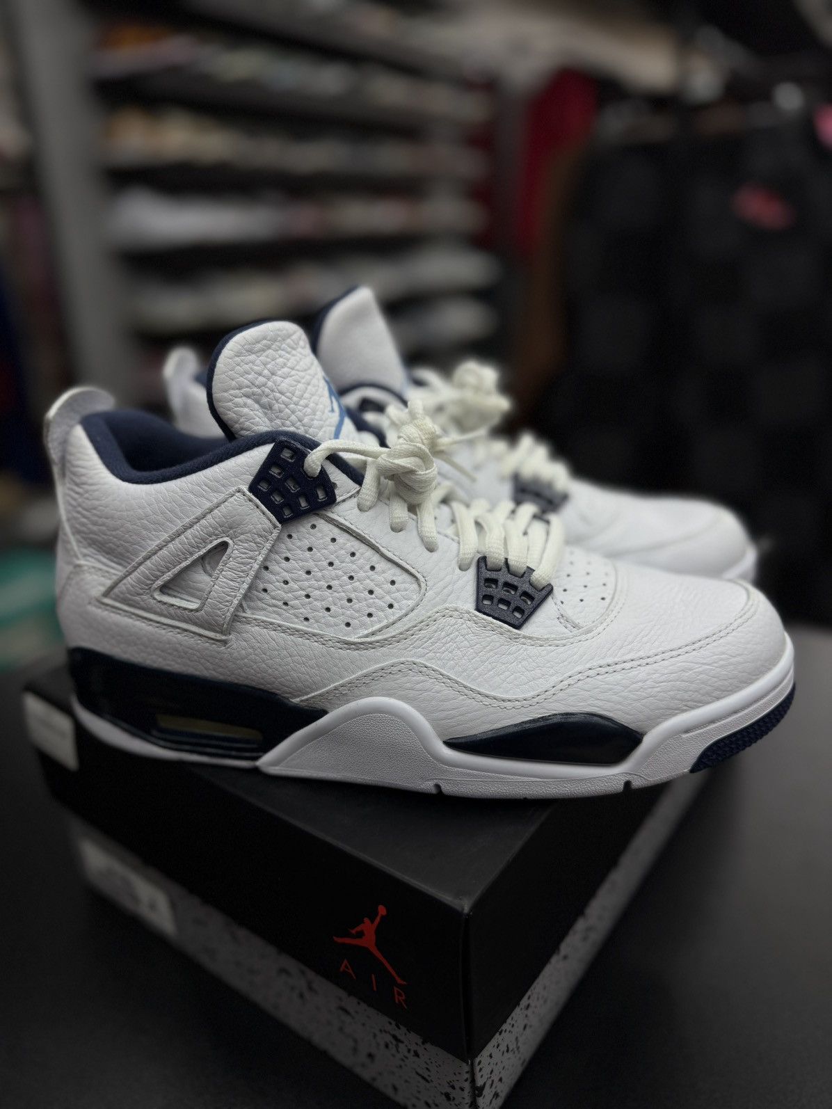 Nike Nike Jordan 4 Columbia (2015) Size 9 Pre Owned 🧼 Size US 9 / EU 42 - 1 Thumbnail