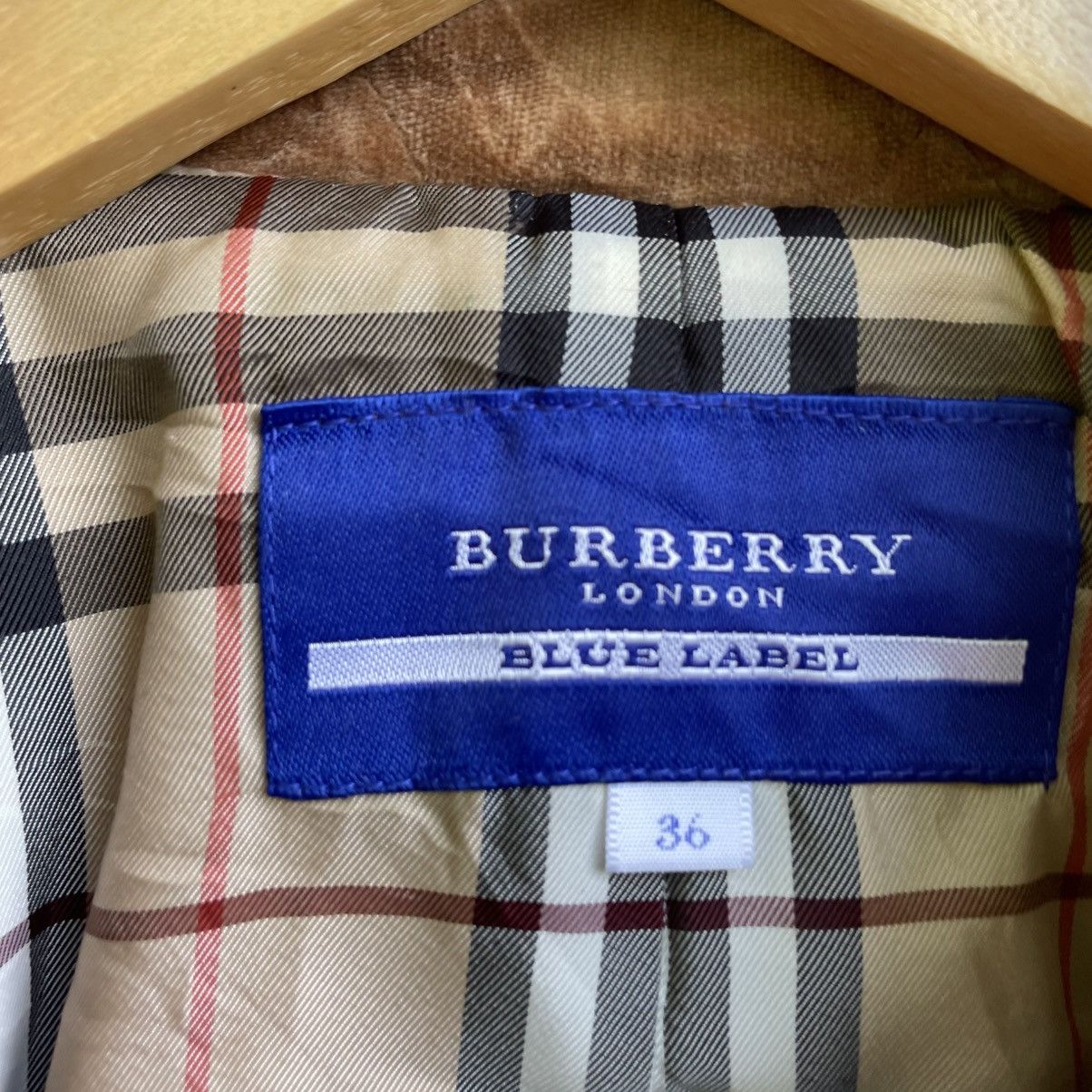 Burberry Vintage Burberrys Double Quilted Nova Check Lining Jacket Size M / US 6-8 / IT 42-44 - 9 Thumbnail