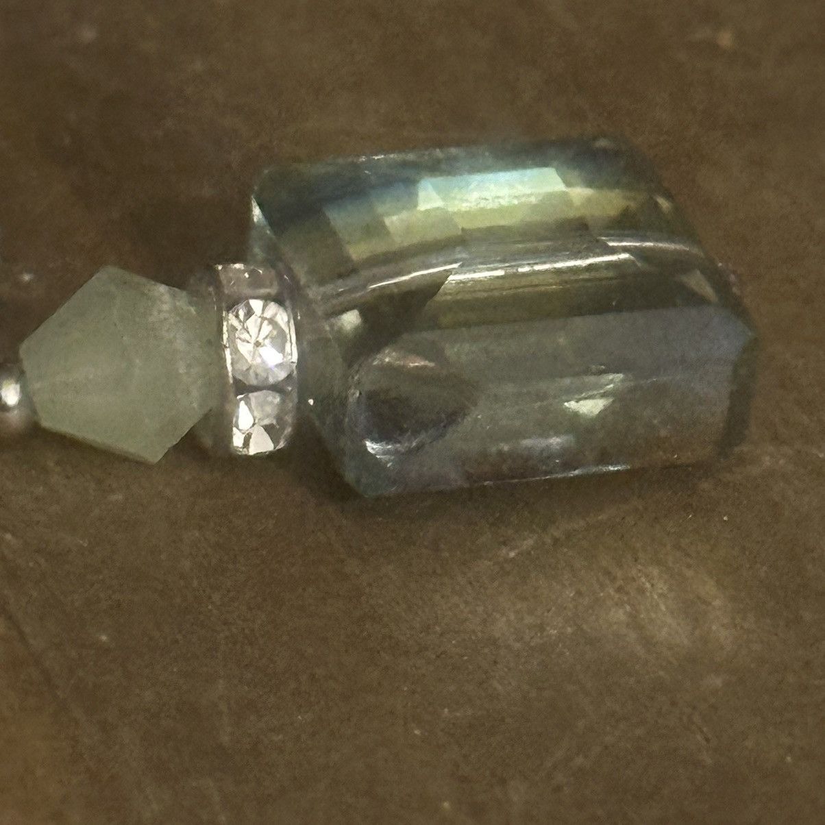 Other Green AB crystal cube dangle earrings Size ONE SIZE - 5 Thumbnail