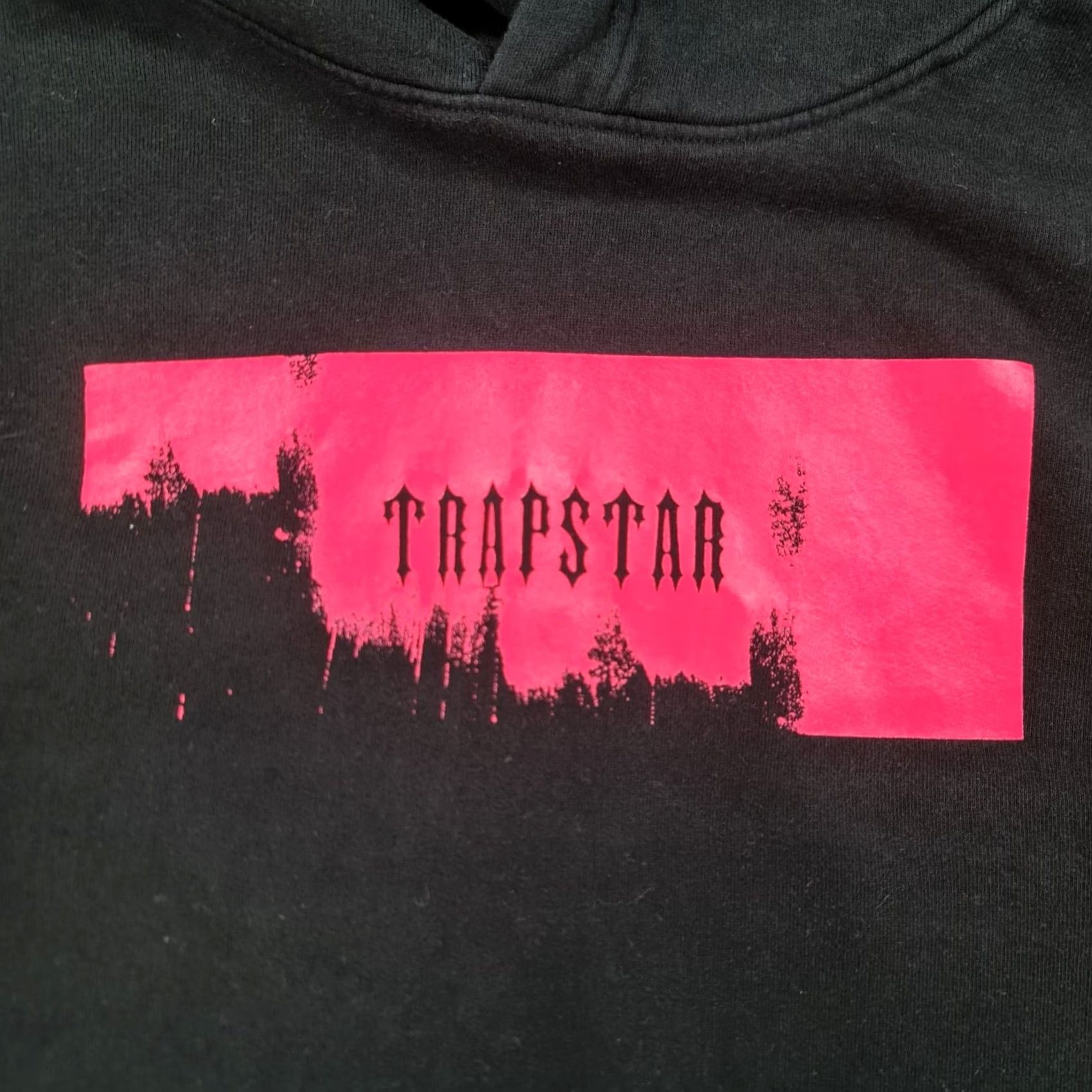 Vintage Trapstar Hoodie Black M Long Sleeve Pullover Fleece Logo Kangaroo Pockets 100% Cotton Machine Washable Mens Regular Sports Size US M / EU 48-50 / 2 - 4 Thumbnail