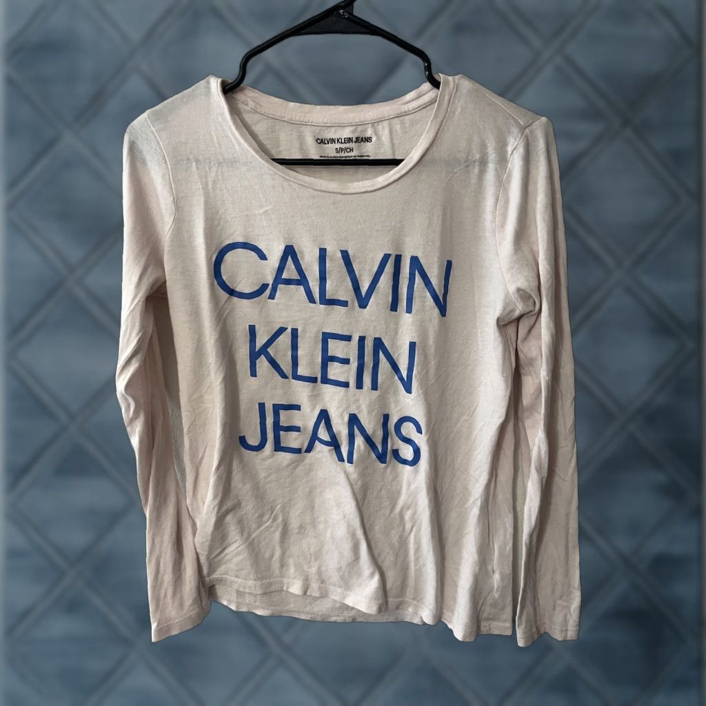 Calvin Klein Calvin Klein T-Shirt Long Sleeve Crewneck Pink Graphic Logo Women Small S Adult Small Pink Calvin Klein Shirt Women S Size S / US 4 / IT 40 - 1 Thumbnail