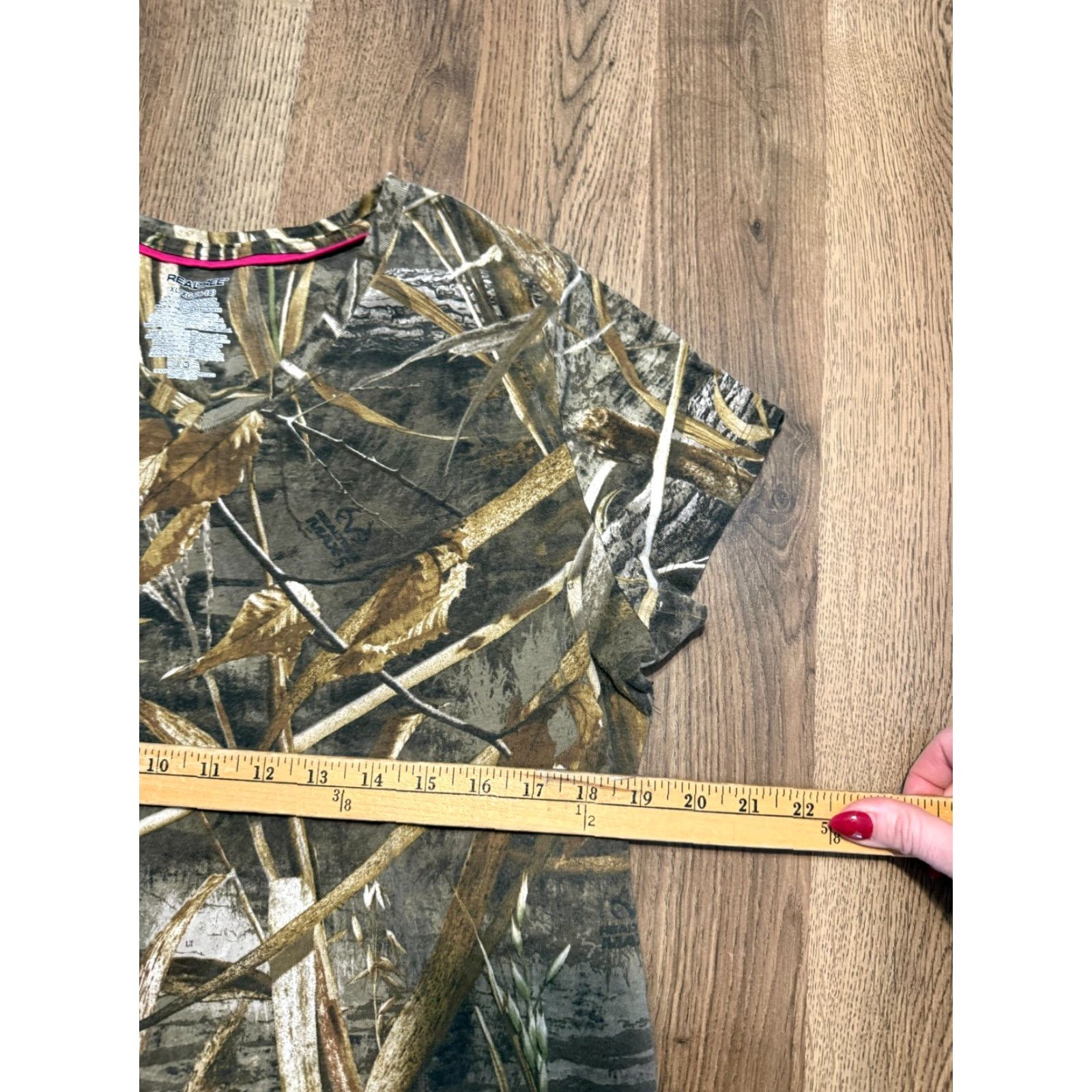 Realtree Realtree Shirt Women's XL V-Neck Camouflage Short Sleeve Knit Cotton Multicolor T-Shirt Casual Size XL / US 12-14 / IT 48-50 - 6 Thumbnail