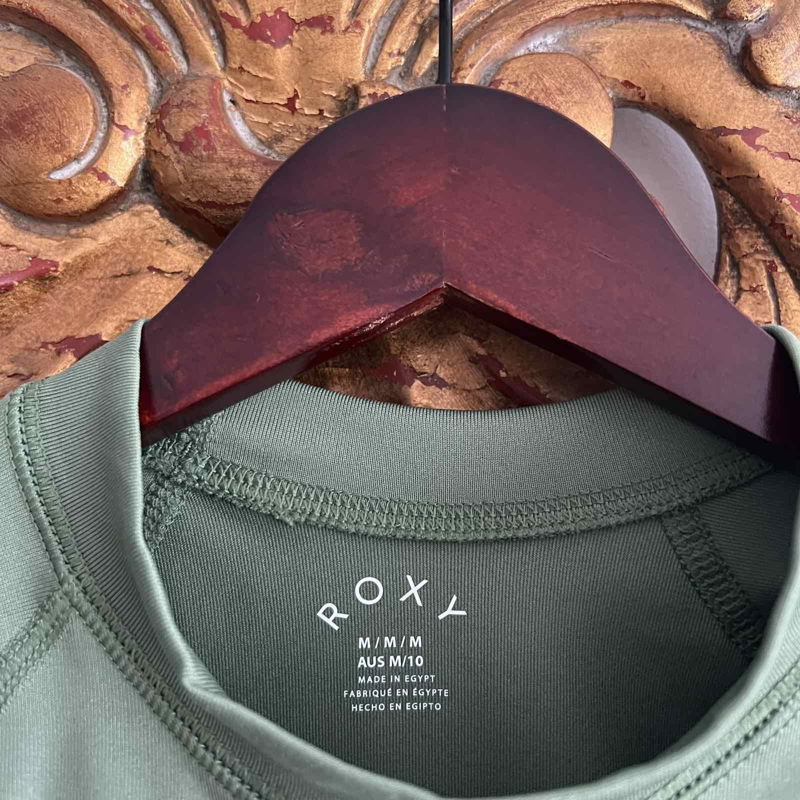 Other Vintage Roxy Spellout Olive Tshirt Sz M Size M / US 6-8 / IT 42-44 - 3 Thumbnail