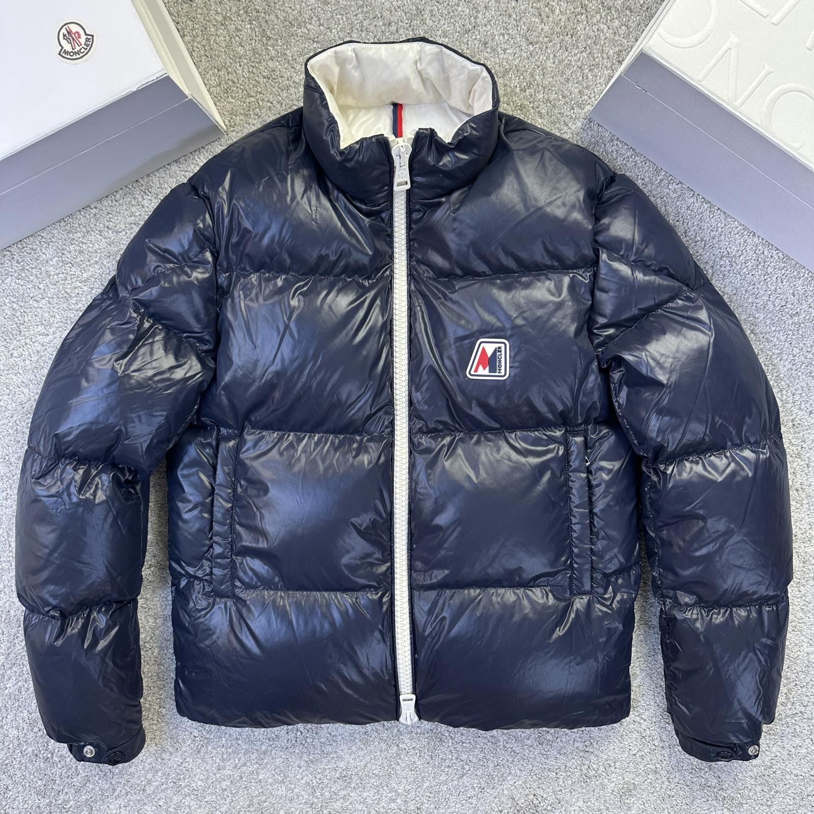 Moncler Moncler Chartreuse Puffer Coat - Size 1 (S) - RRP £945 Size US S / EU 44-46 / 1 - 1 Thumbnail