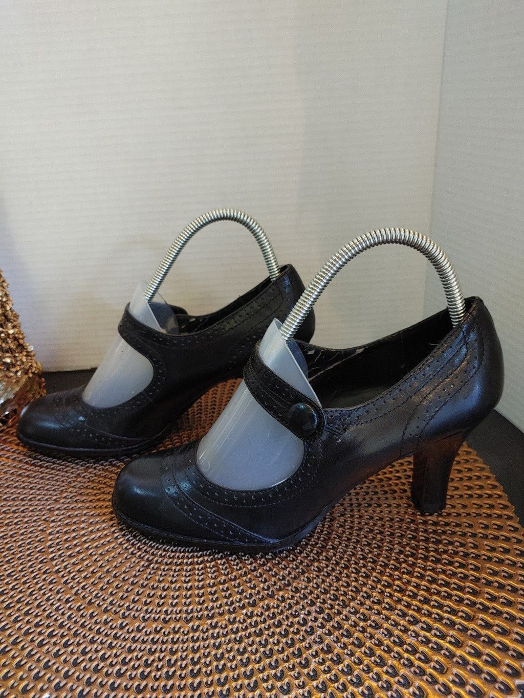 Corneliani Connie Garbo Heels Size 7.5M Size US 7.5 / IT 37.5 - 1 Thumbnail