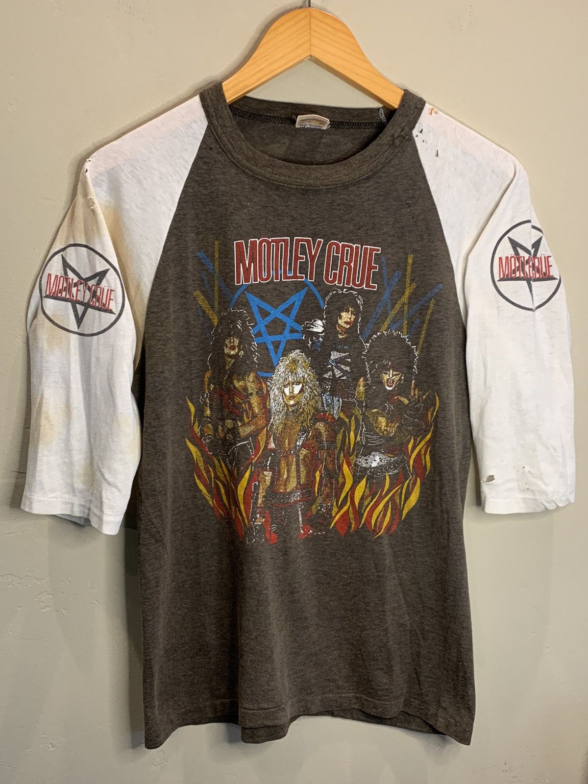 *RARE* Vintage 1980s Mötley Crüe Pentagram Band Raglan Shirt