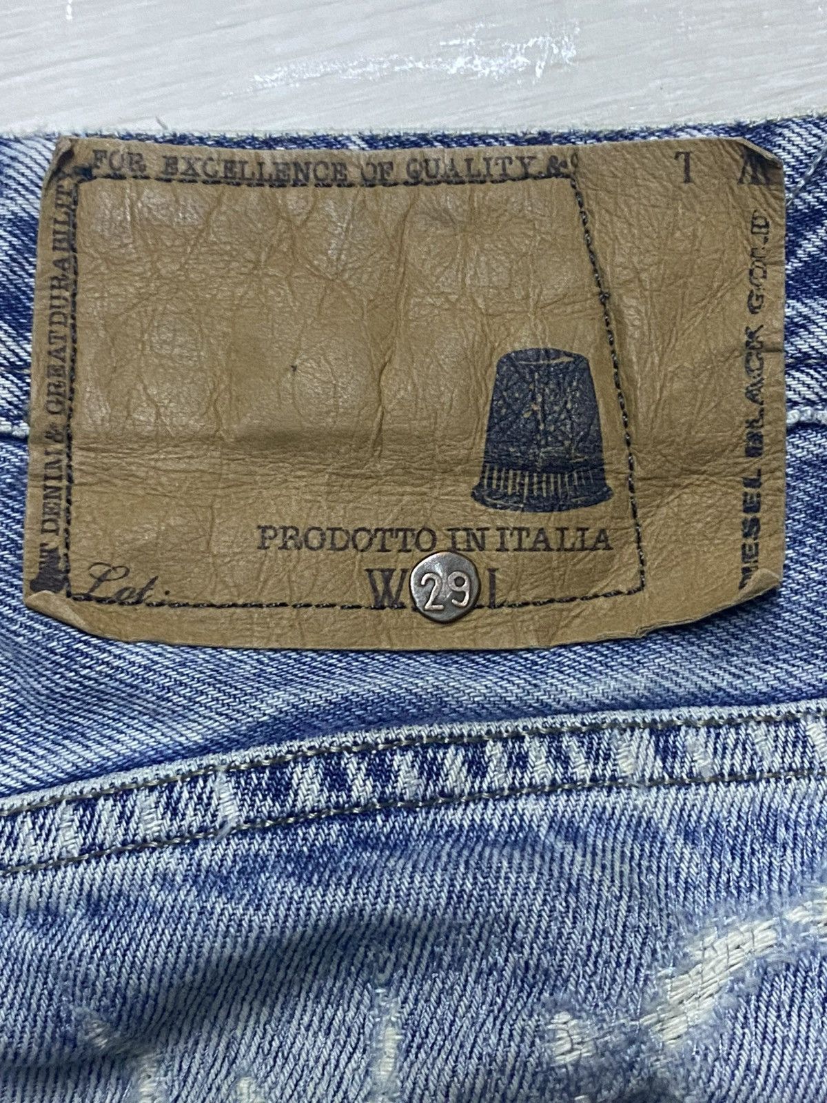 Diesel Black Gold Vintage Diesel Black Gold Selvedge Distressed Slim Jeans Size US 32 / EU 48 - 17 Thumbnail