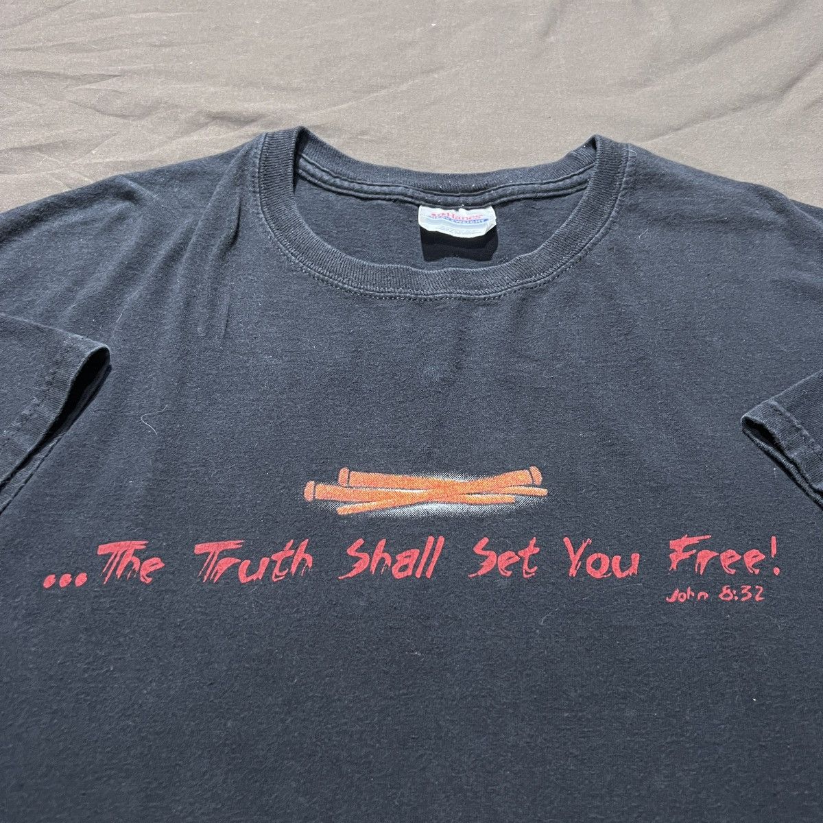 Vintage Vintage Y2K Jesus God Bible Holy Promo Tee XL Faded Size US XL / EU 56 / 4 - 1 Thumbnail