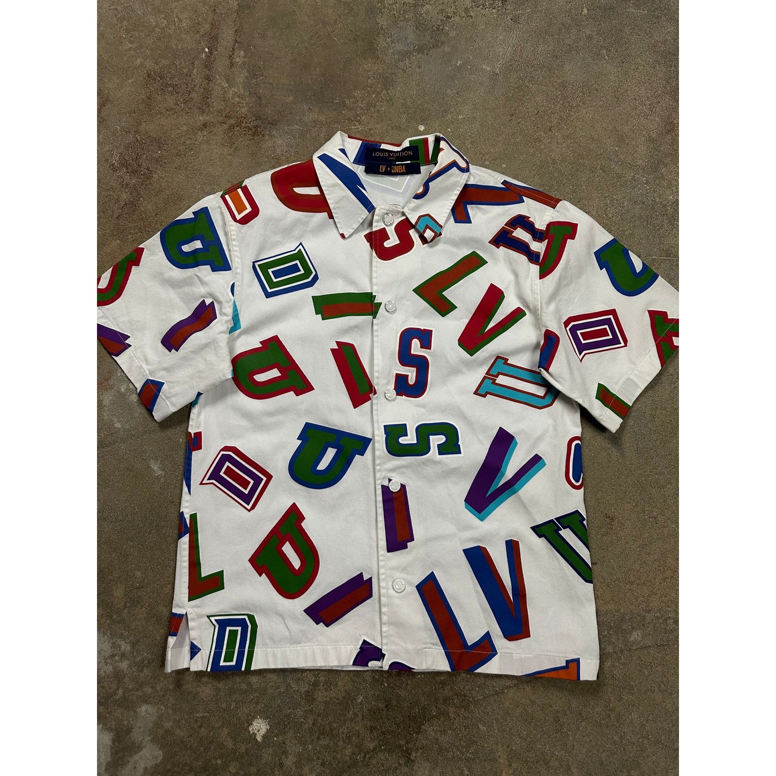 Louis Vuitton LV NBA Button Up White Multi Used XS Size US XS / EU 42 / 0 - 1 Thumbnail