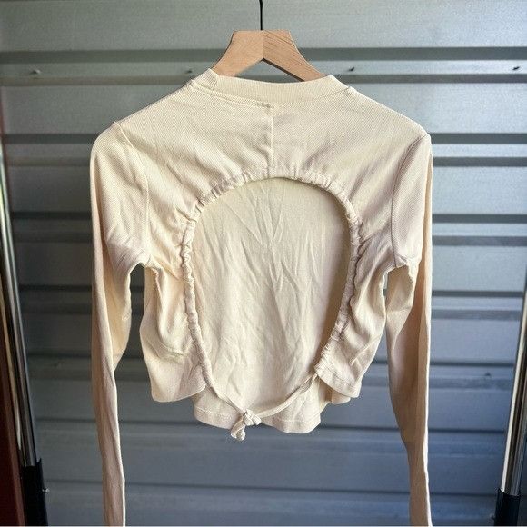 Reebok NWT REEBOK LONG SLEEVE RIBBED TOP OPEN BACK SZ SMALL S Size S / US 4 / IT 40 - 5 Thumbnail