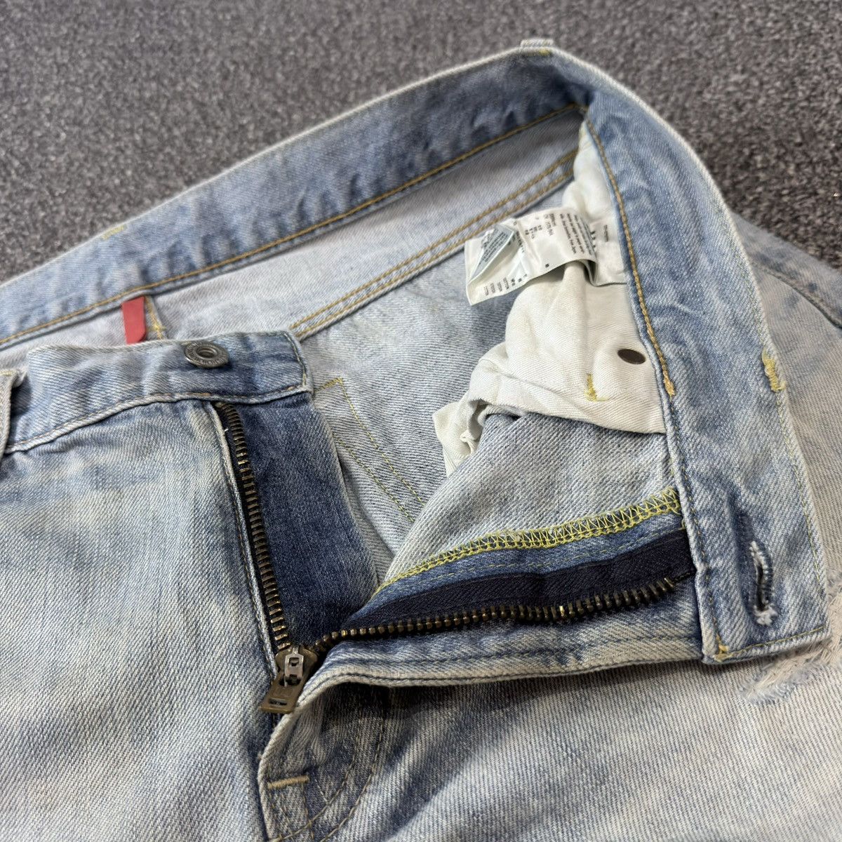 Undercover Archives Japanese Denim Uniqlo UJ S002 Fade Wideleg Denim Size US 33 - 13 Thumbnail