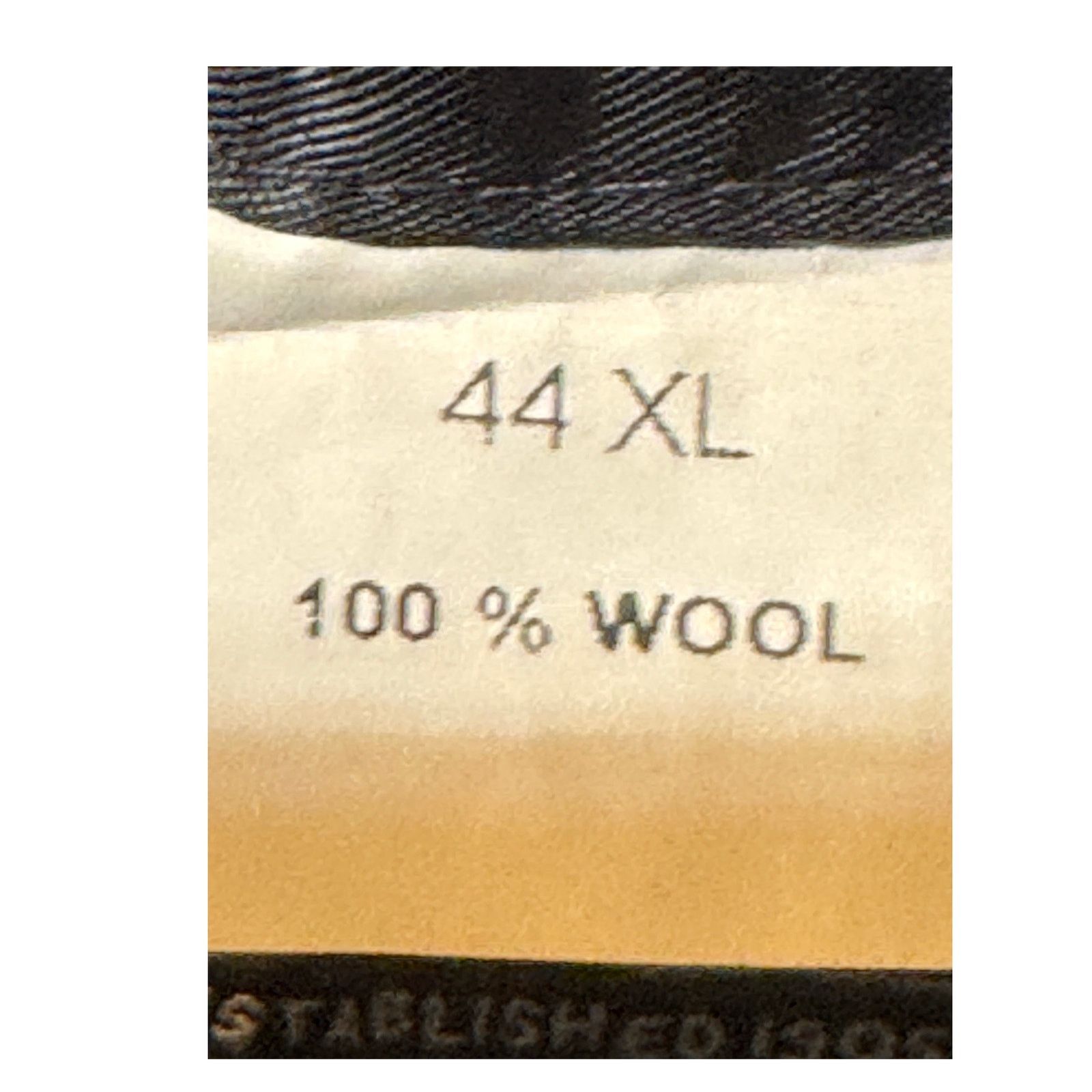 Jos. A. Bank Jos. A. Bank · Men’s 44 XL · 100% Wool Blazer · Navy Blue Size 44L - 5 Thumbnail