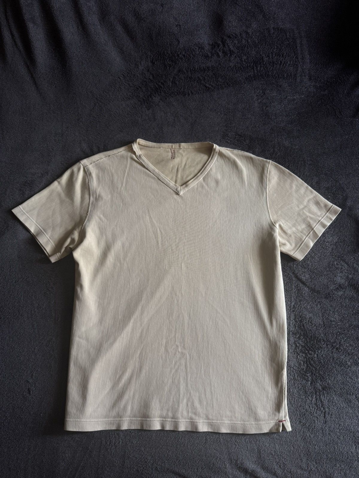 Prada Prada vintage beige tee red tab back Size US S / EU 44-46 / 1 - 1 Thumbnail